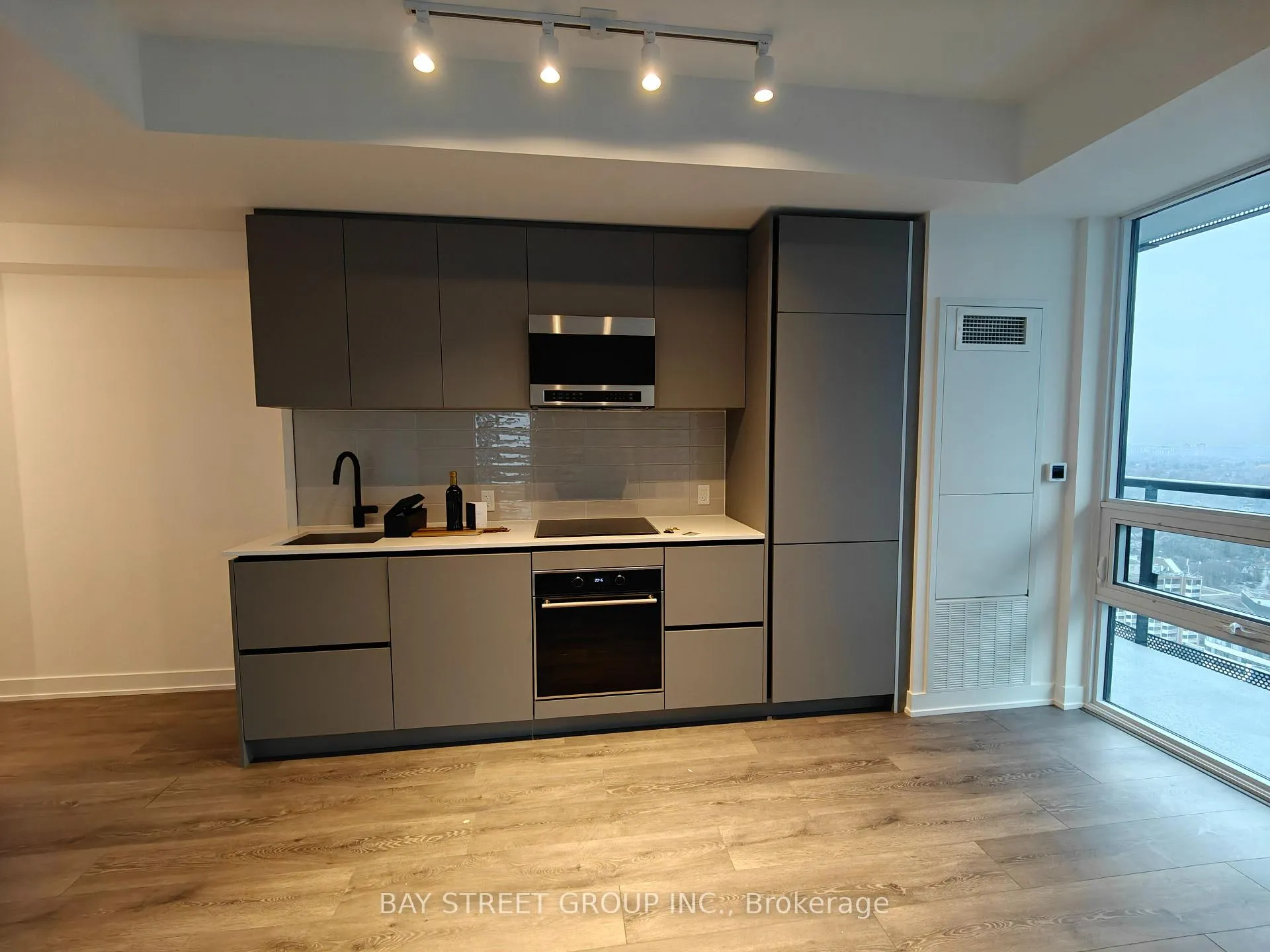 Photo 9 of Unit 2702, 127 Broadway Avenue, Toronto, Mount Pleasant West — HOMEH