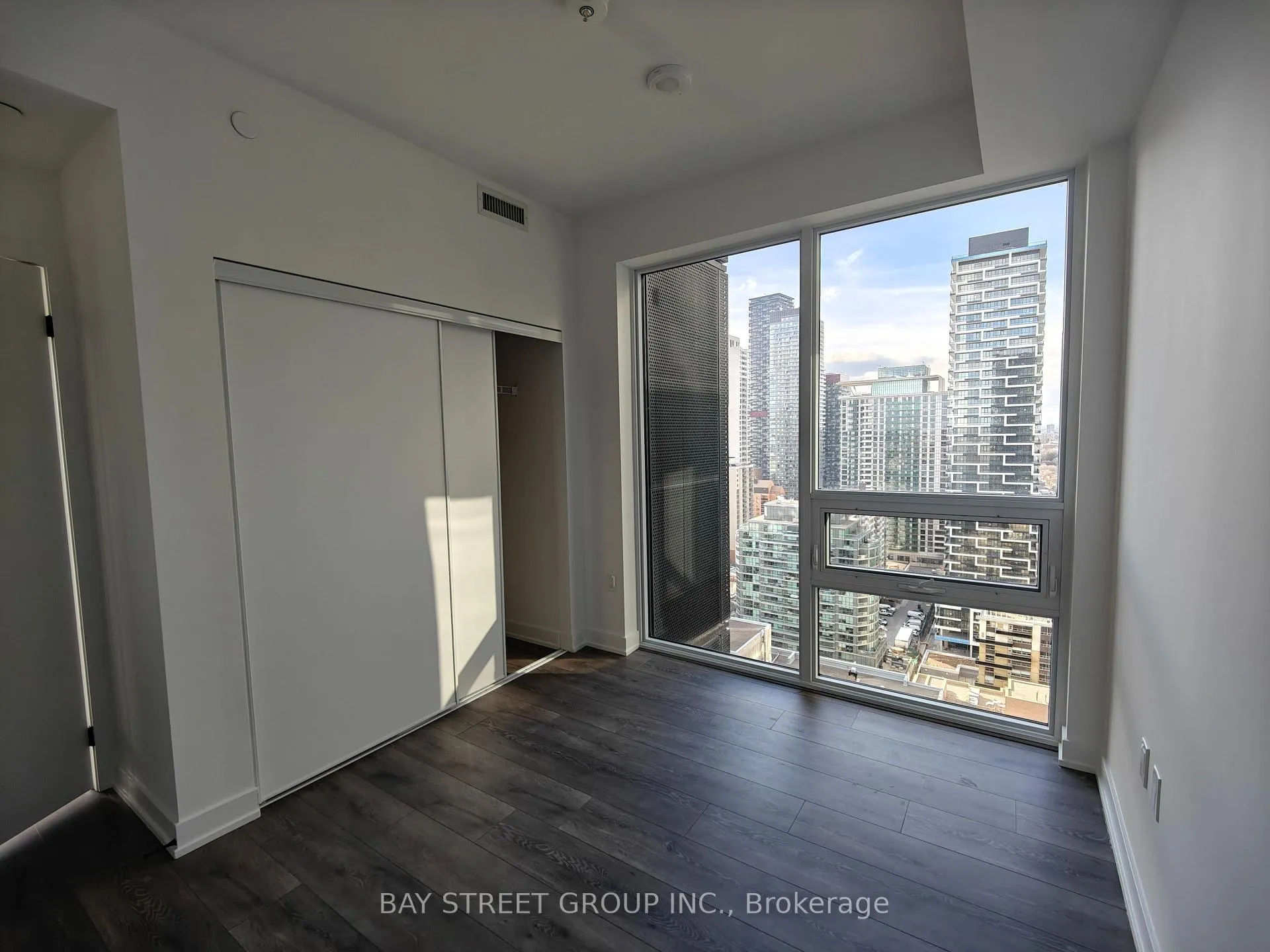 Photo 12 of Unit 2702, 127 Broadway Avenue, Toronto, Mount Pleasant West — HOMEH