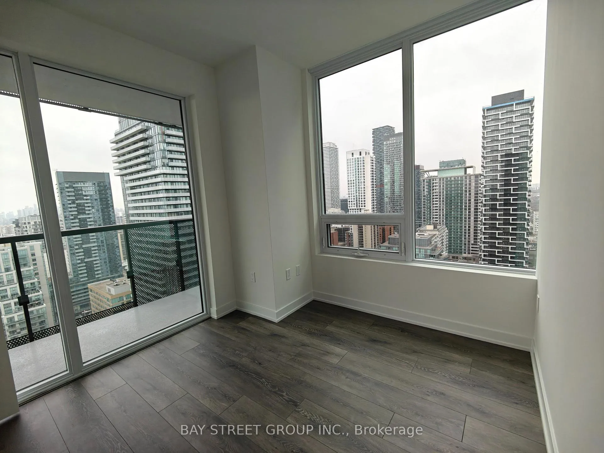 Photo 18 of Unit 2702, 127 Broadway Avenue, Toronto, Mount Pleasant West — HOMEH
