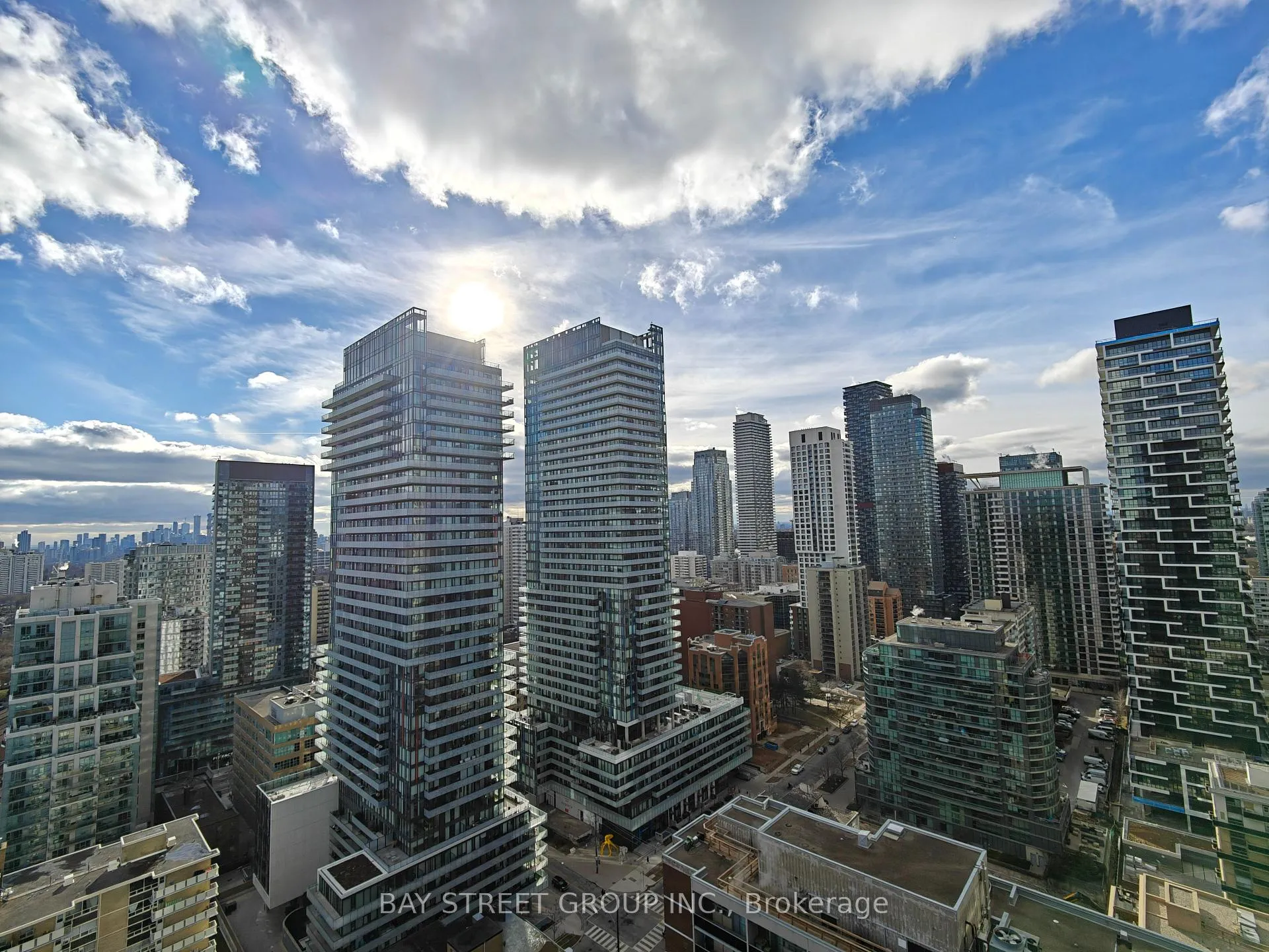 Photo 23 of Unit 2702, 127 Broadway Avenue, Toronto, Mount Pleasant West — HOMEH