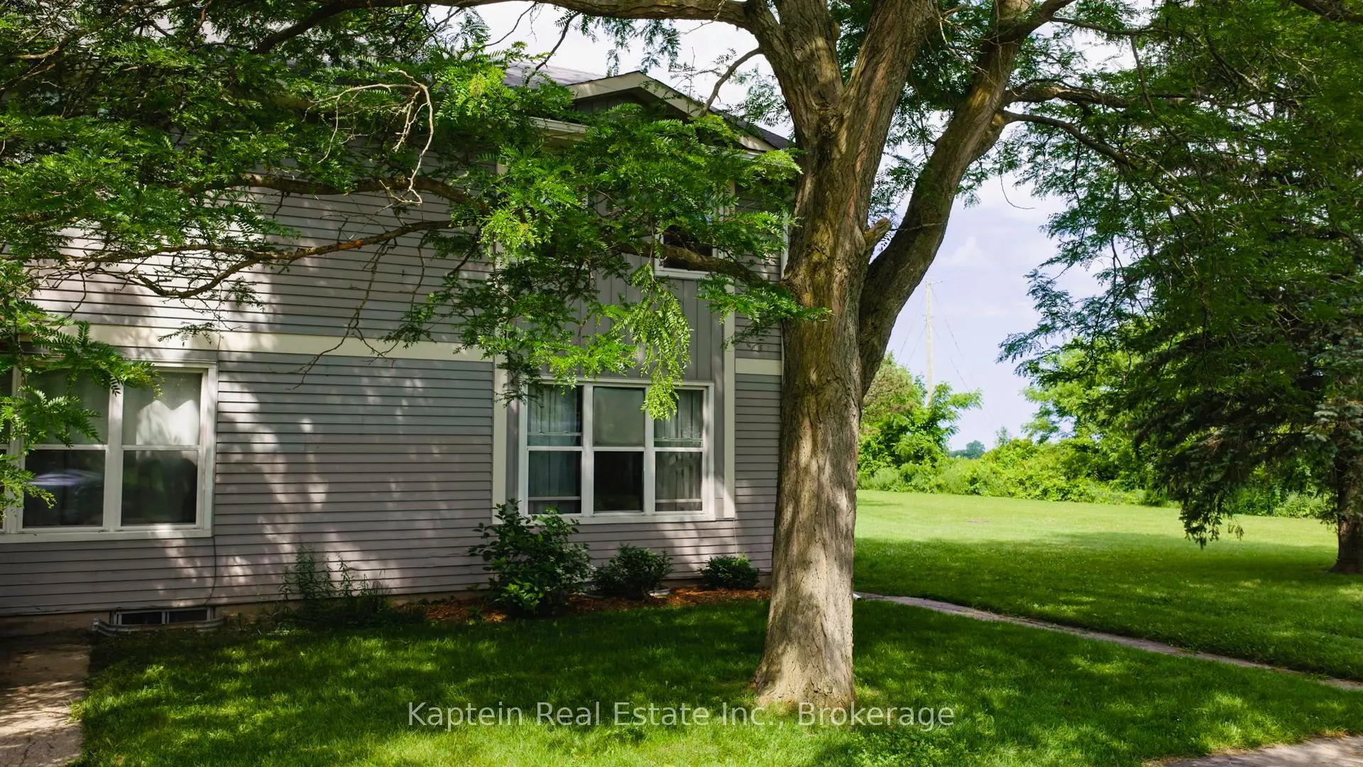Photo 1 of 28 St Charles Place, Huron East, Vanastra — HOMEH