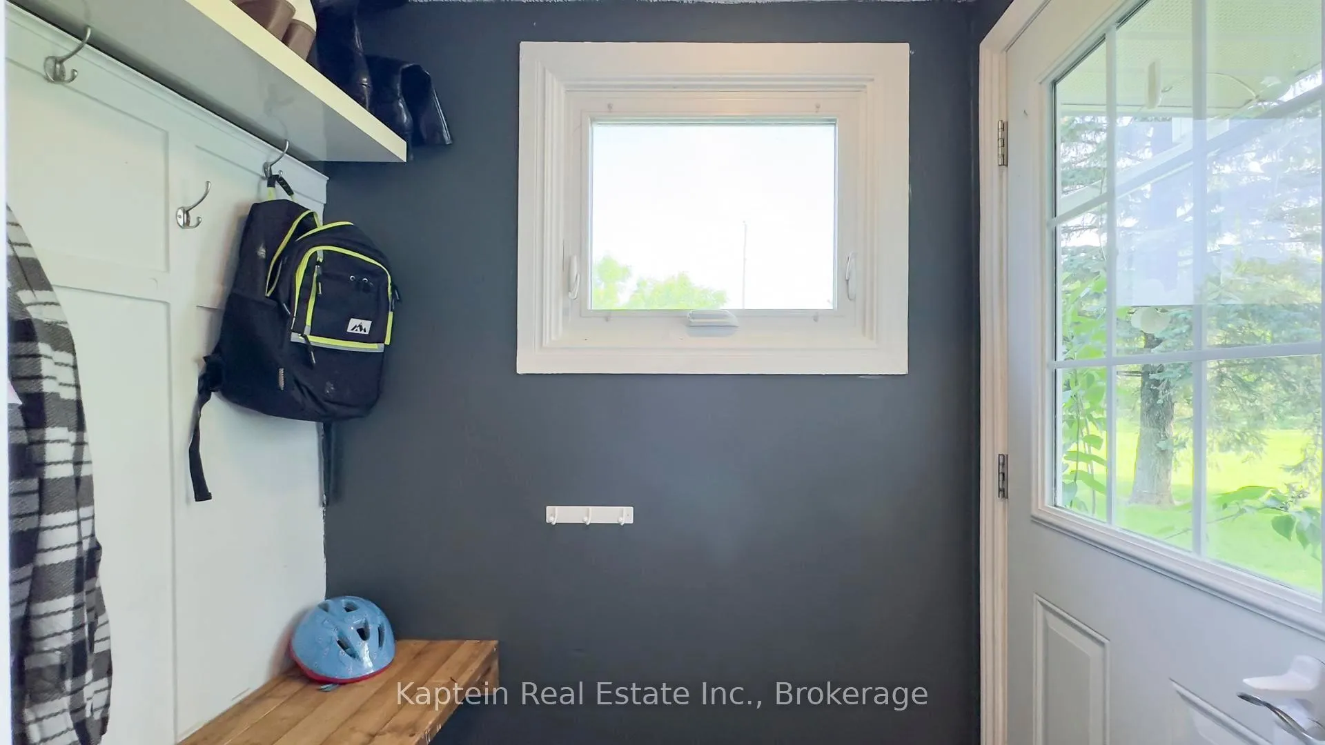 Photo 8 of 28 St Charles Place, Huron East, Vanastra — HOMEH