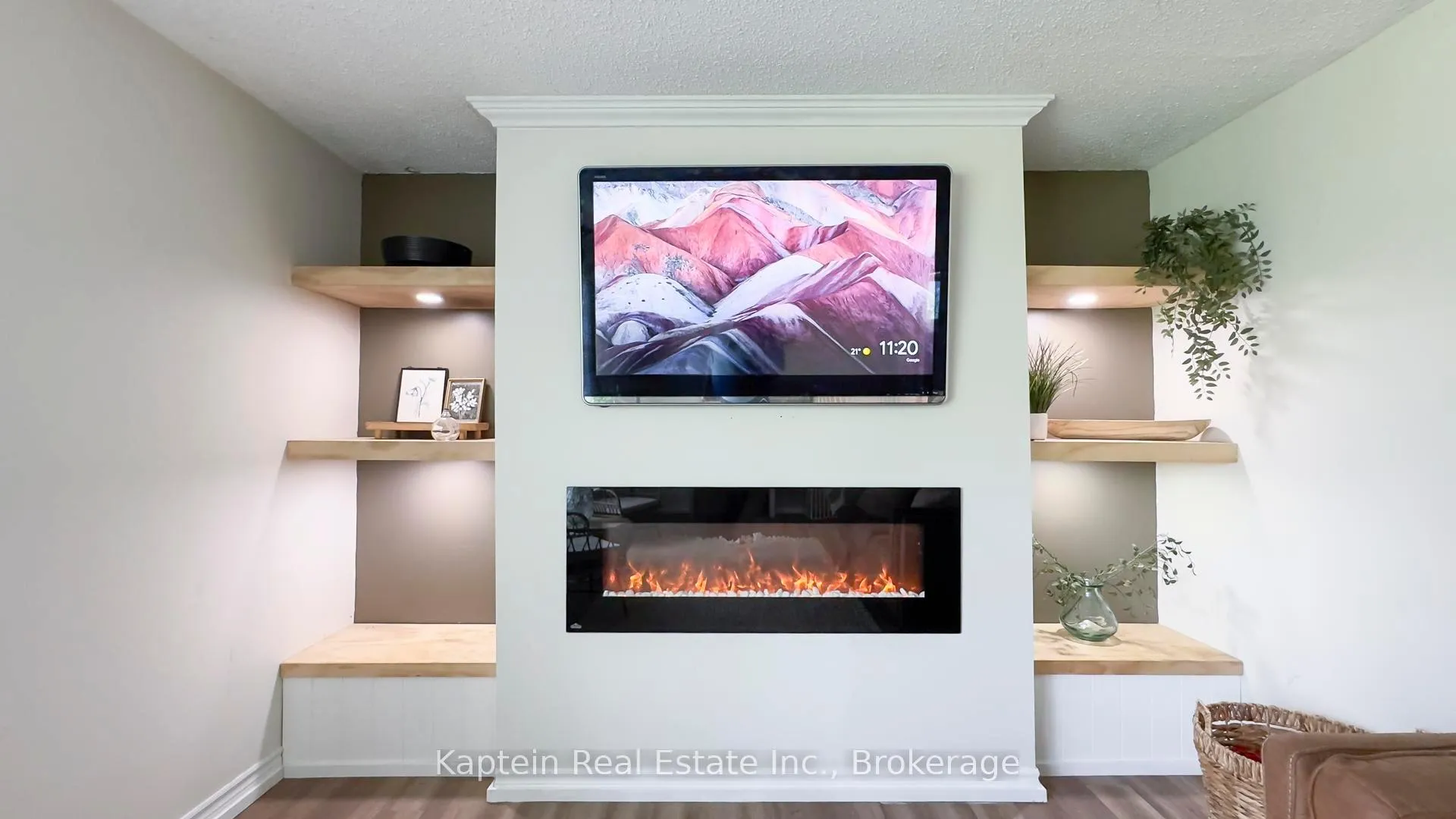 Photo 13 of 28 St Charles Place, Huron East, Vanastra — HOMEH