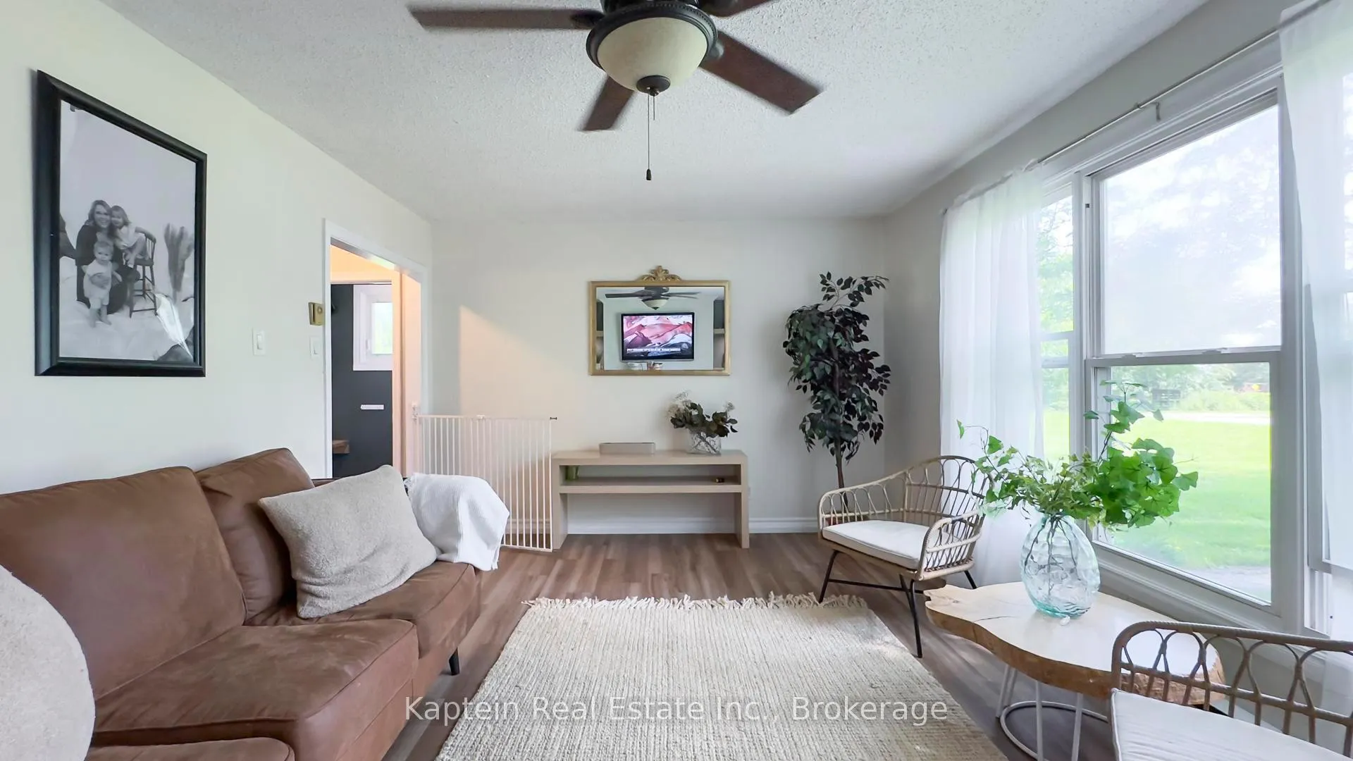 Photo 14 of 28 St Charles Place, Huron East, Vanastra — HOMEH