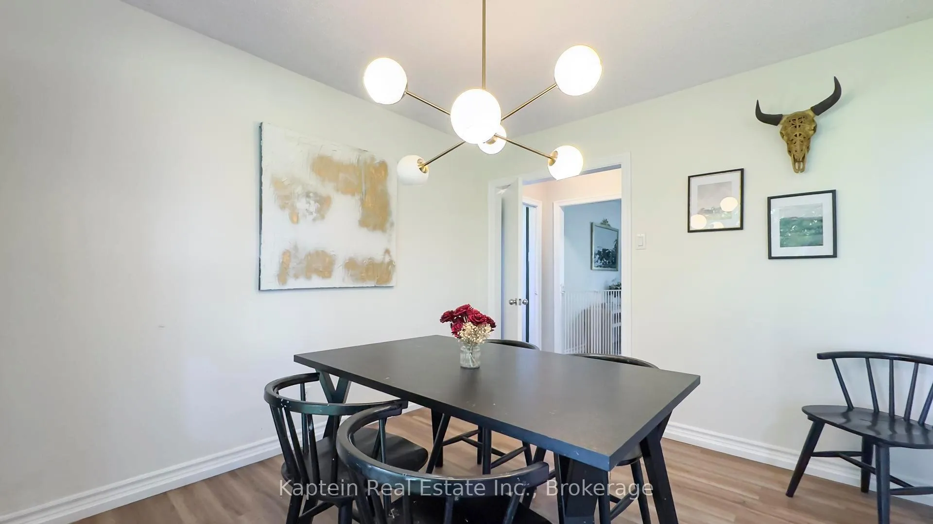Photo 19 of 28 St Charles Place, Huron East, Vanastra — HOMEH