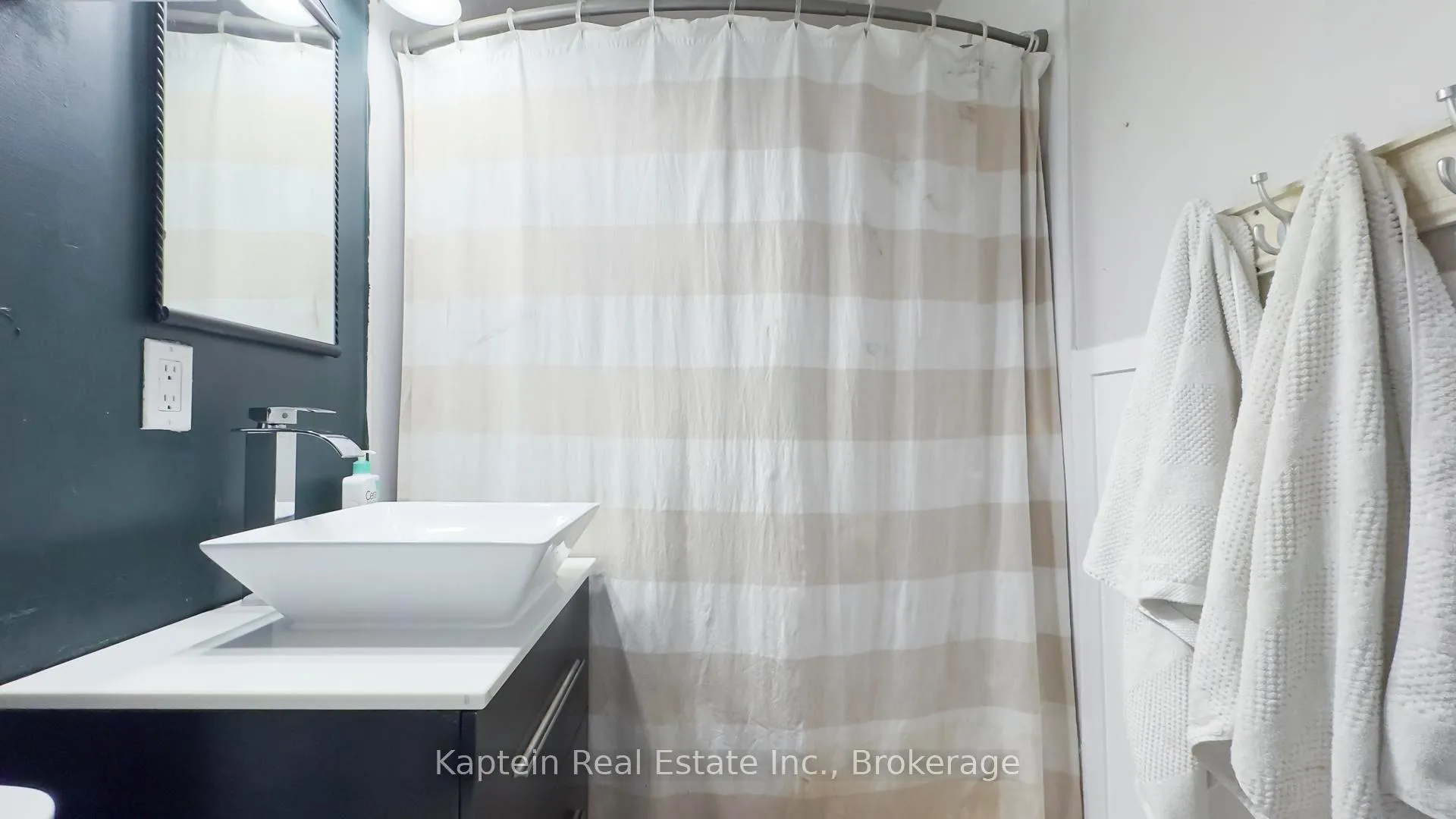 Photo 30 of 28 St Charles Place, Huron East, Vanastra — HOMEH