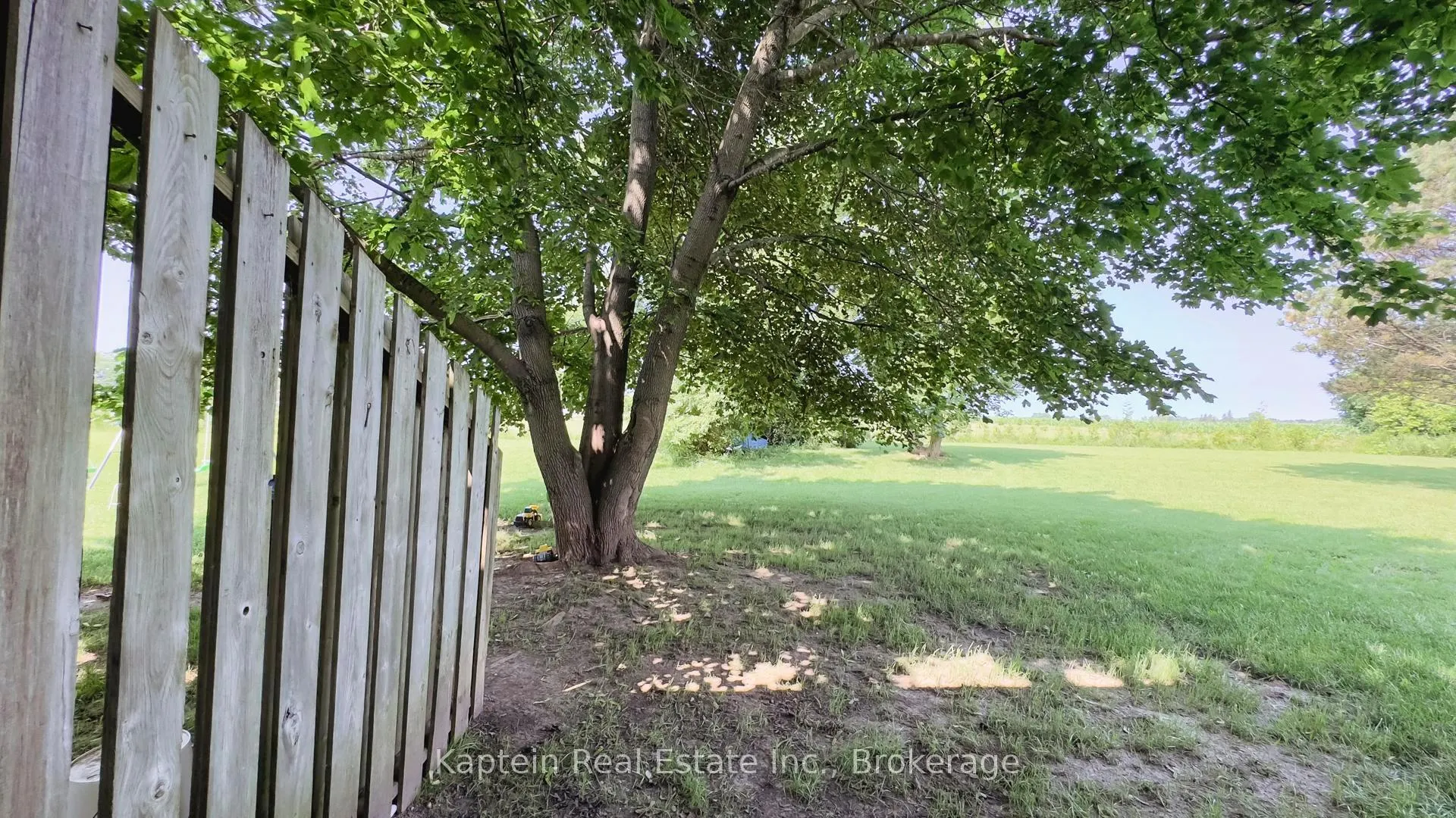 Photo 35 of 28 St Charles Place, Huron East, Vanastra — HOMEH