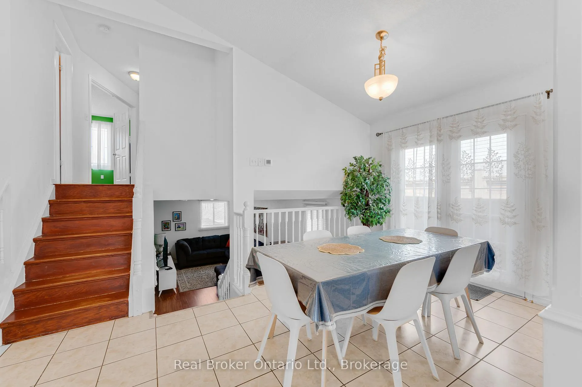 Photo 9 of 23 Mosser Drive, Cambridge — HOMEH