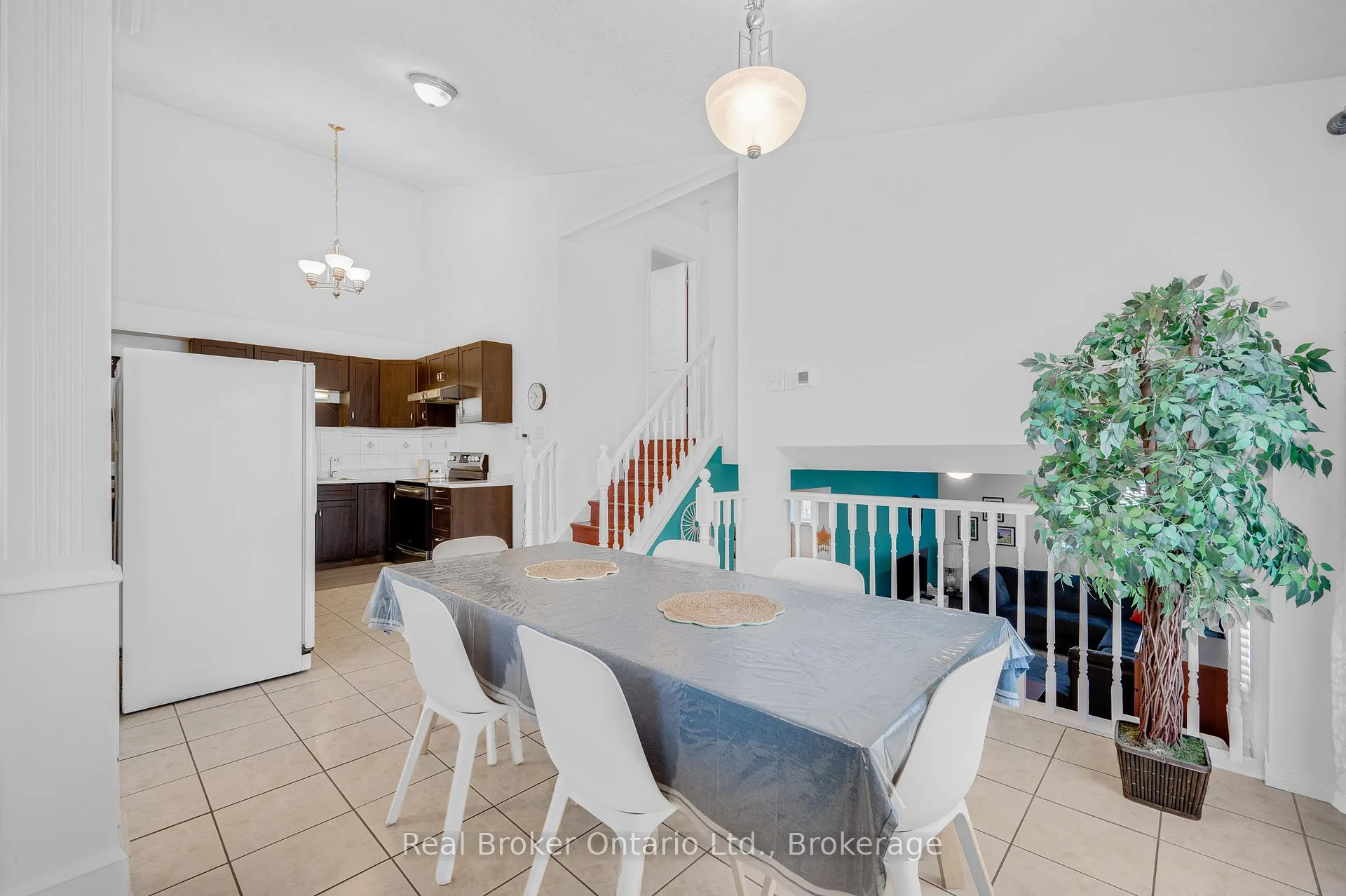 Photo 10 of 23 Mosser Drive, Cambridge — HOMEH