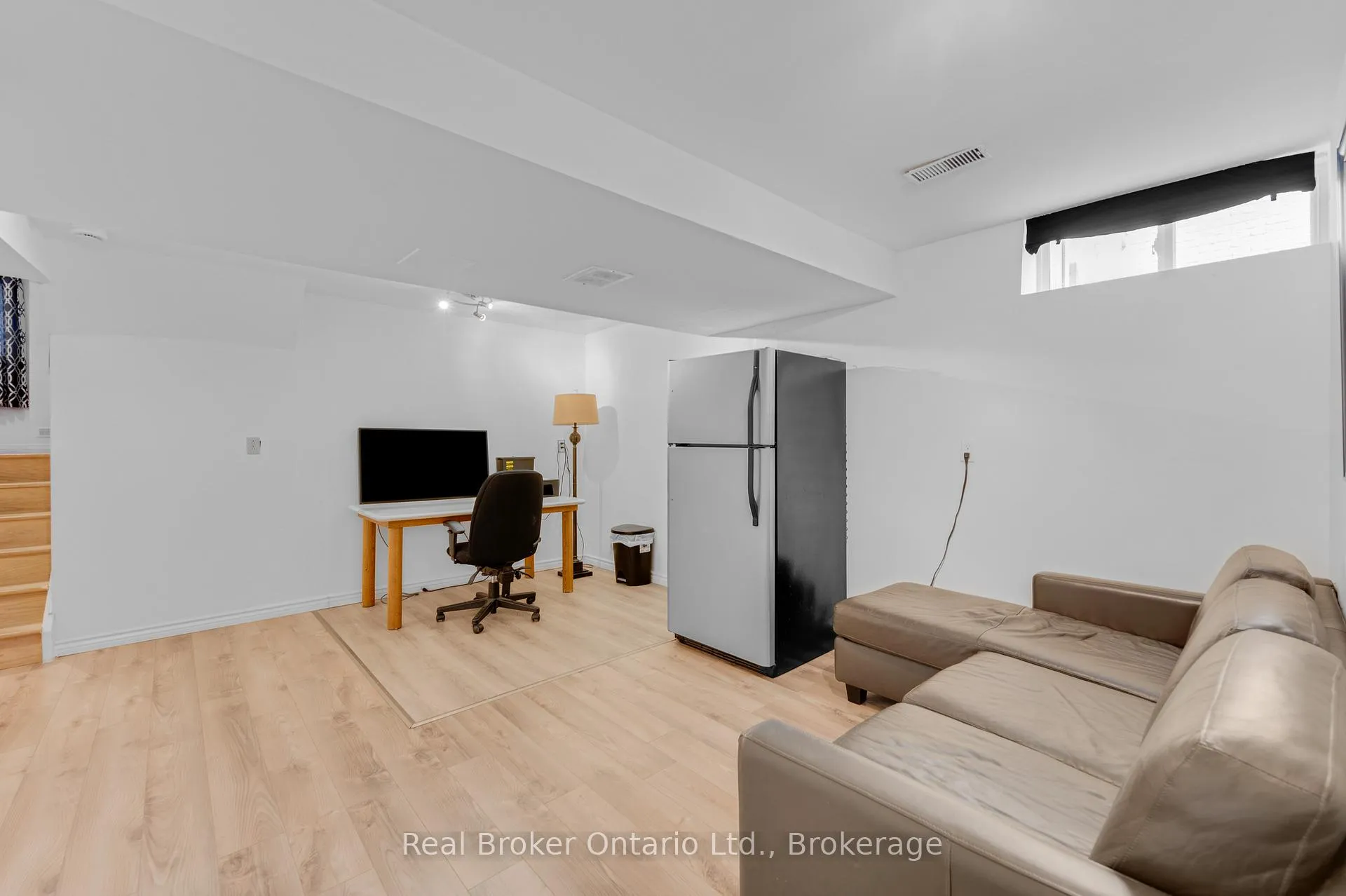 Photo 30 of 23 Mosser Drive, Cambridge — HOMEH