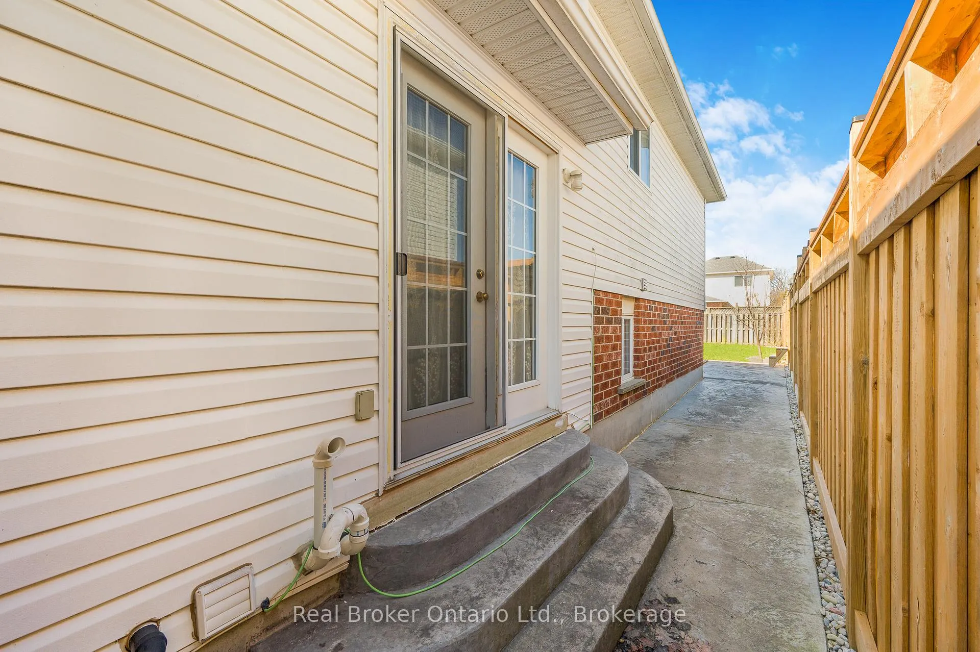 Photo 31 of 23 Mosser Drive, Cambridge — HOMEH