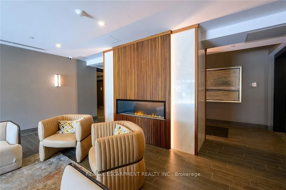 Photo 5 of Unit 416, 470 Dundas Street E, Hamilton, Waterdown — HOMEH