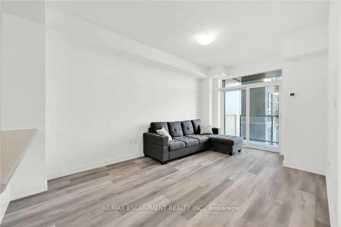 Photo 10 of Unit 416, 470 Dundas Street E, Hamilton, Waterdown — HOMEH