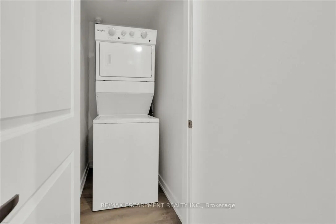 Photo 14 of Unit 416, 470 Dundas Street E, Hamilton, Waterdown — HOMEH