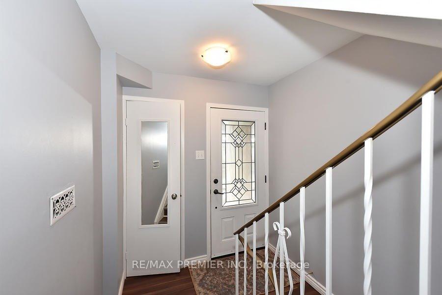 Photo 5 of Unit 18, 2 North Street, Barrie, Wellington — HOMEH
