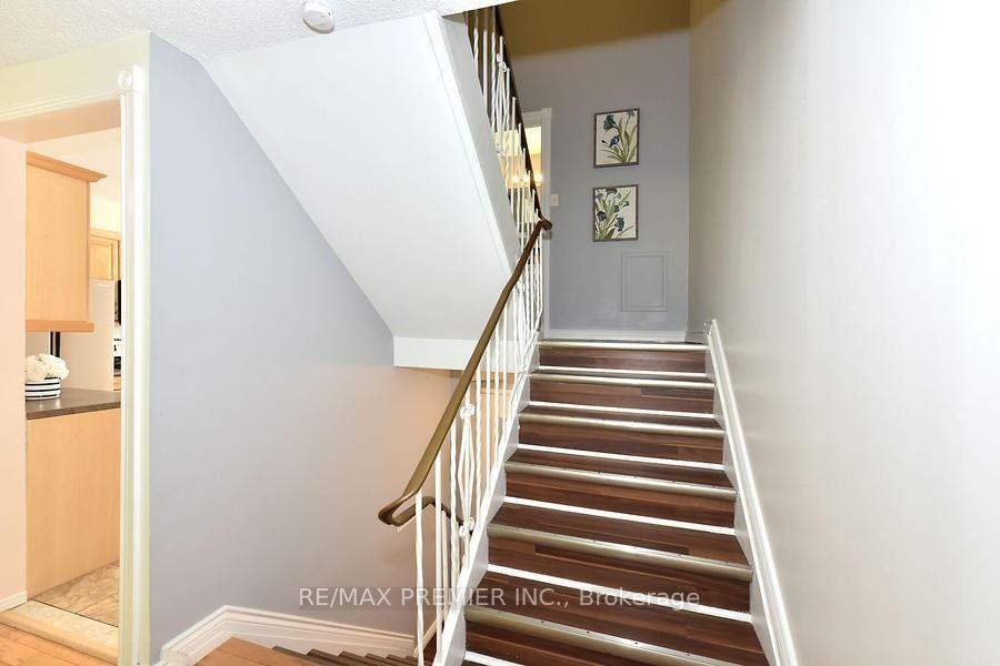 Photo 14 of Unit 18, 2 North Street, Barrie, Wellington — HOMEH