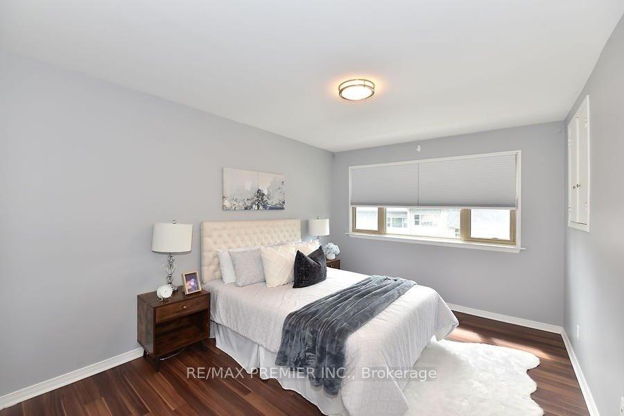 Photo 15 of Unit 18, 2 North Street, Barrie, Wellington — HOMEH