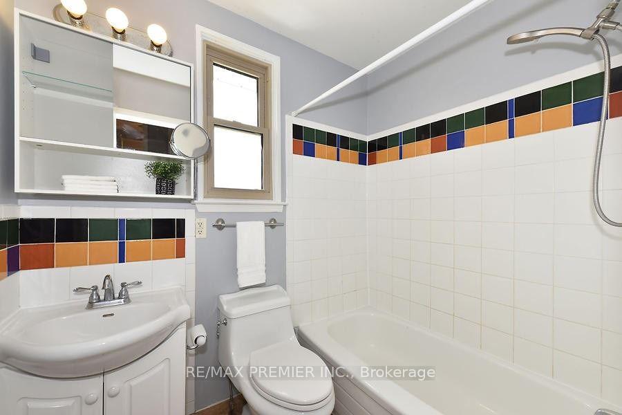 Photo 20 of Unit 18, 2 North Street, Barrie, Wellington — HOMEH