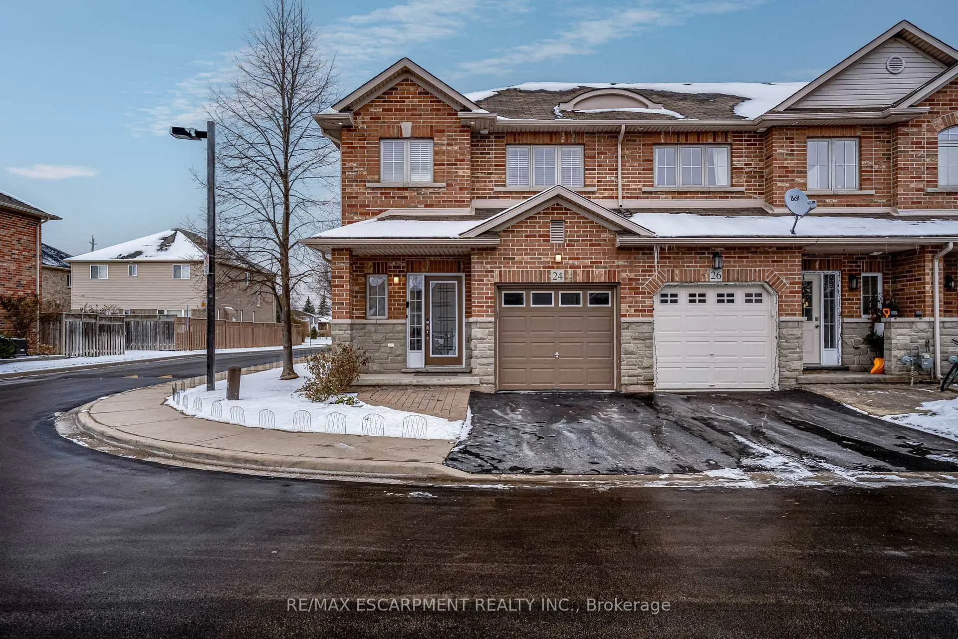 Photo 1 of 24 Marina Point Crescent, Hamilton, Winona Park — HOMEH