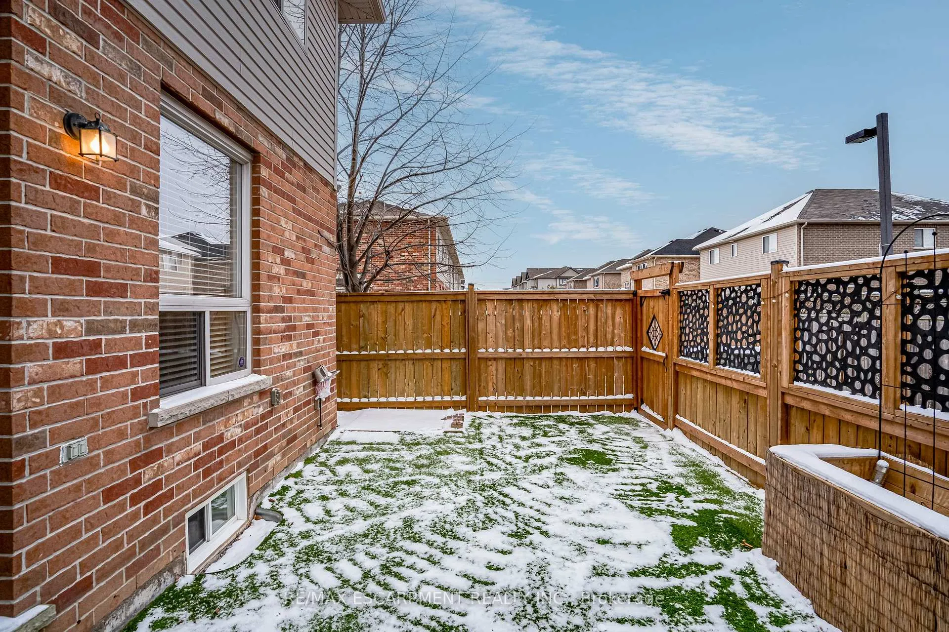 Photo 27 of 24 Marina Point Crescent, Hamilton, Winona Park — HOMEH