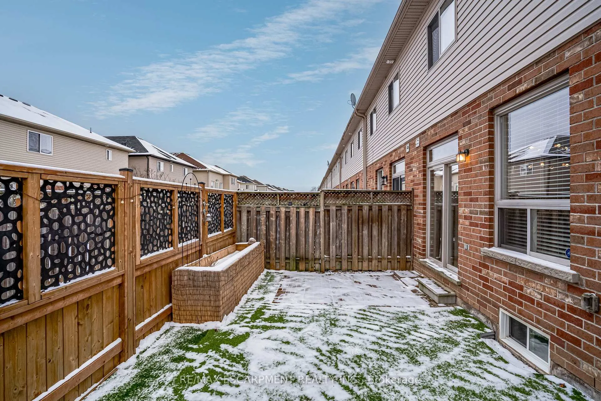 Photo 28 of 24 Marina Point Crescent, Hamilton, Winona Park — HOMEH