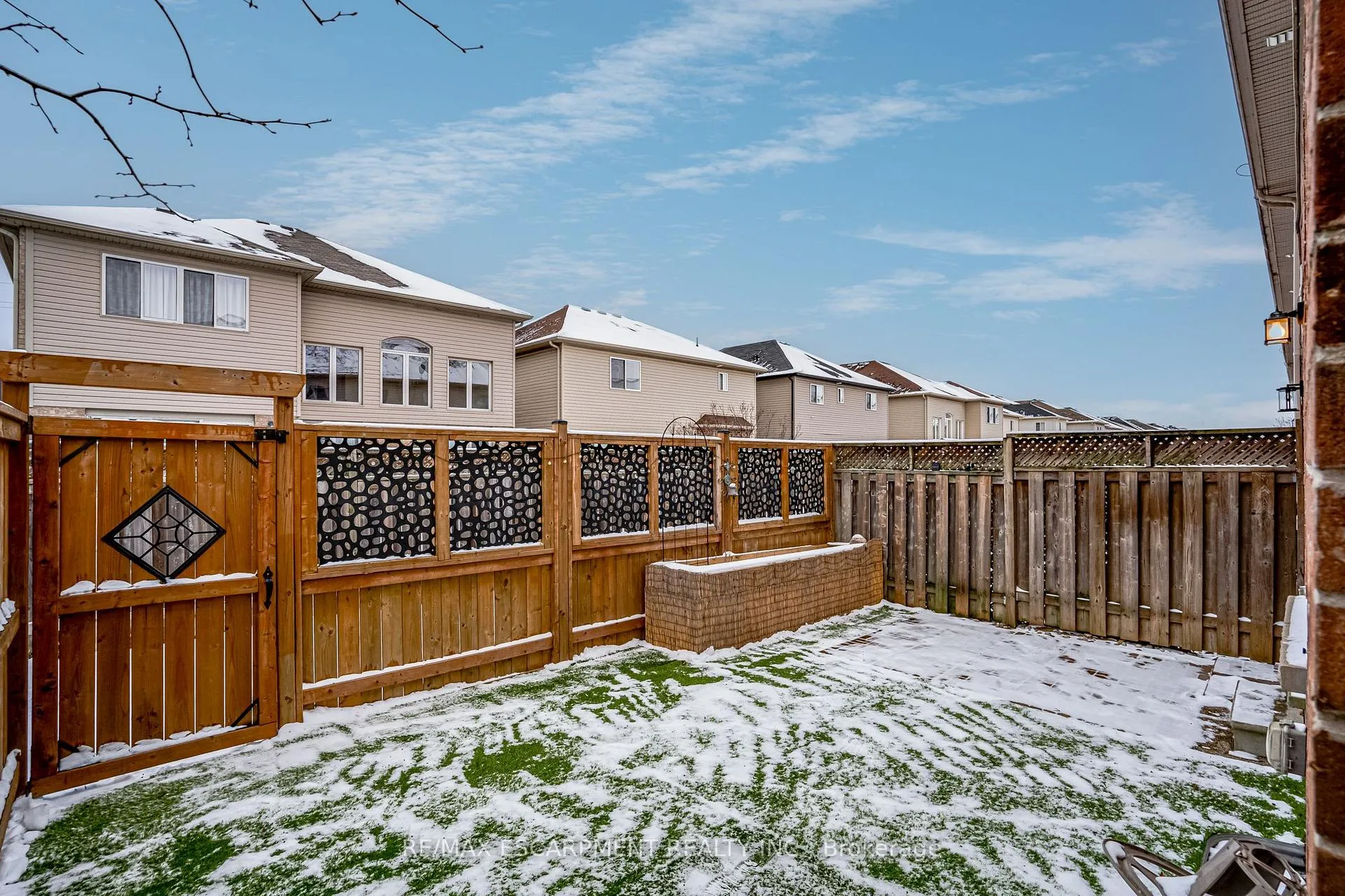 Photo 29 of 24 Marina Point Crescent, Hamilton, Winona Park — HOMEH