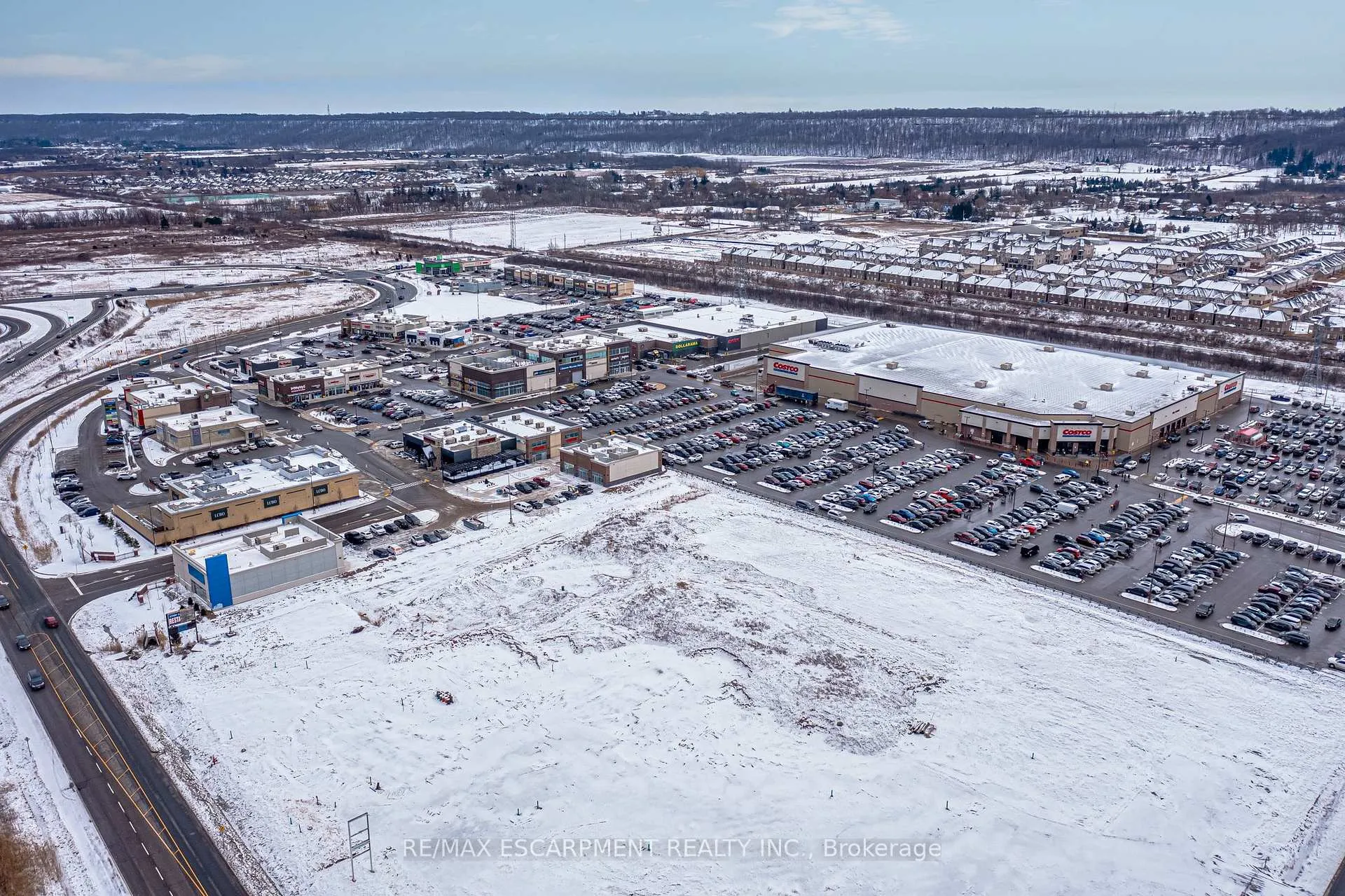 Photo 35 of 24 Marina Point Crescent, Hamilton, Winona Park — HOMEH