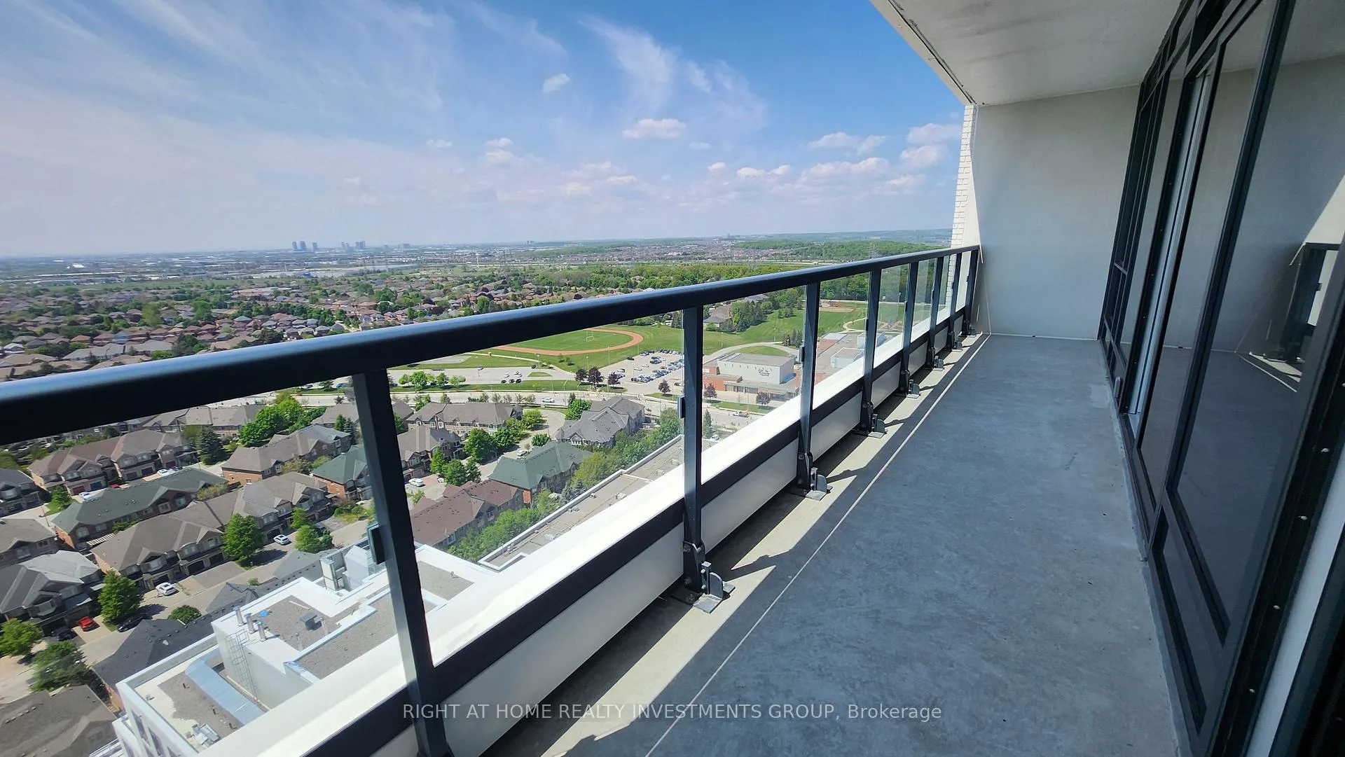 Photo 4 of Unit 2401, 7950 Bathurst Street, Vaughan, Beverley Glen — HOMEH