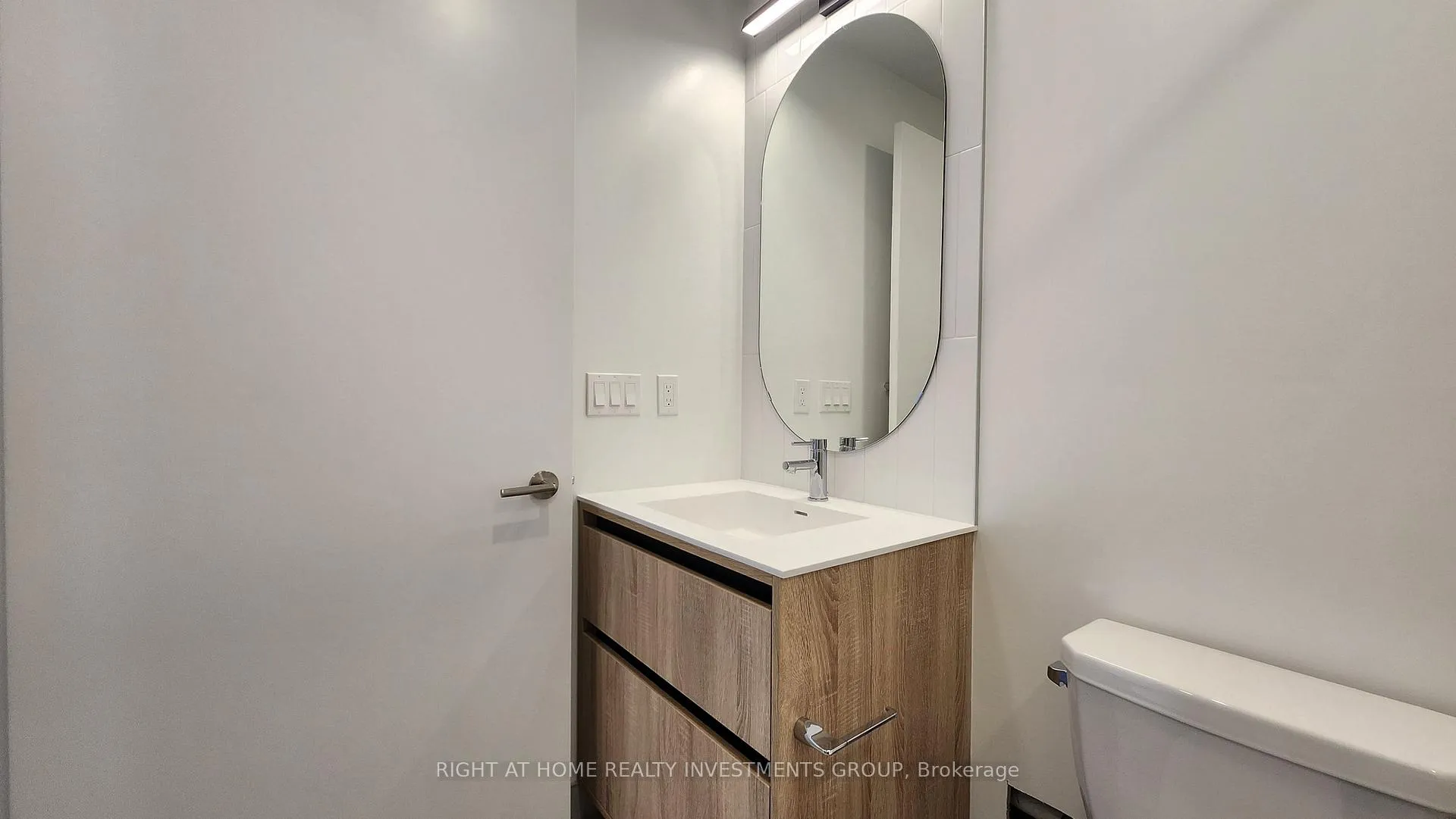 Photo 7 of Unit 2401, 7950 Bathurst Street, Vaughan, Beverley Glen — HOMEH