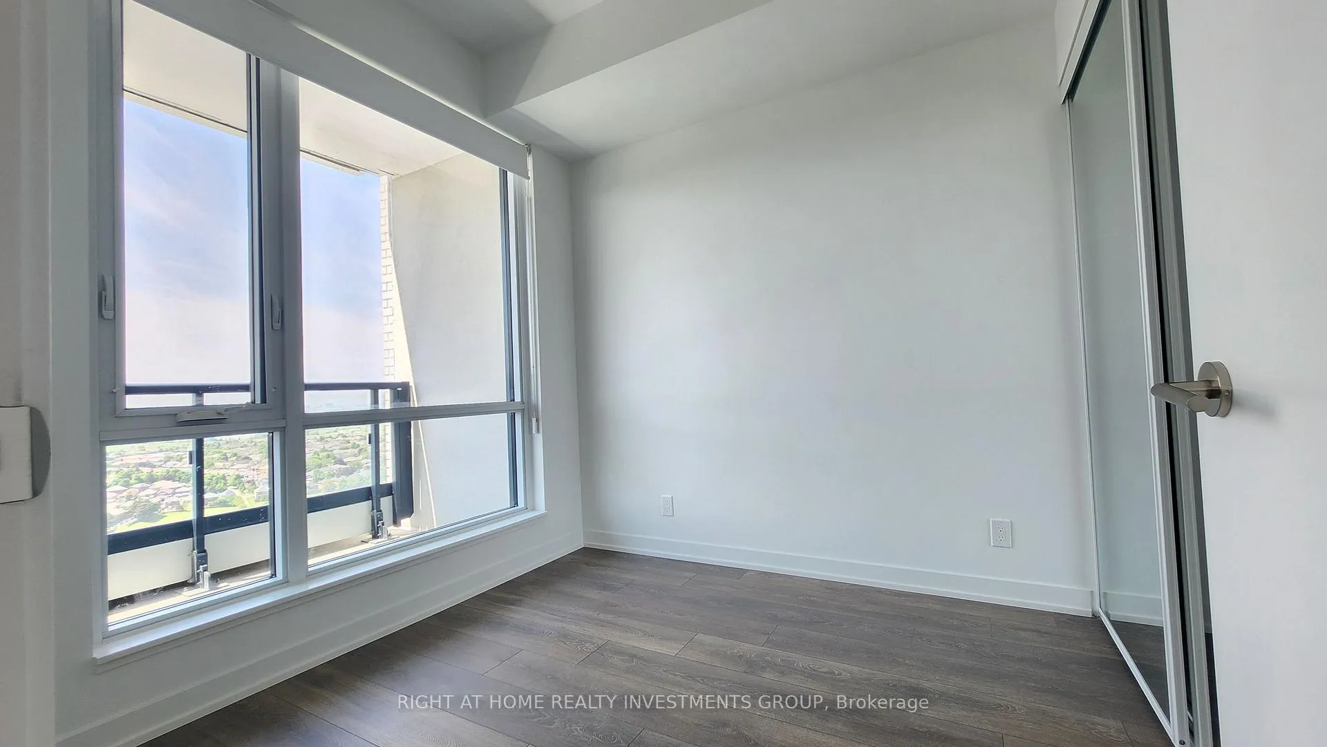 Photo 10 of Unit 2401, 7950 Bathurst Street, Vaughan, Beverley Glen — HOMEH