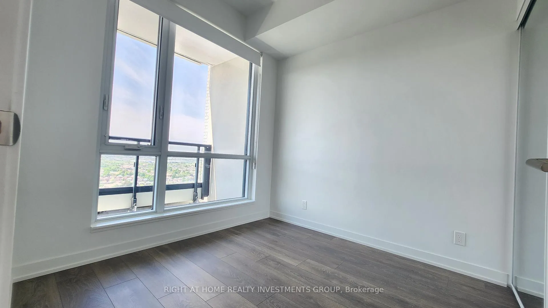 Photo 11 of Unit 2401, 7950 Bathurst Street, Vaughan, Beverley Glen — HOMEH