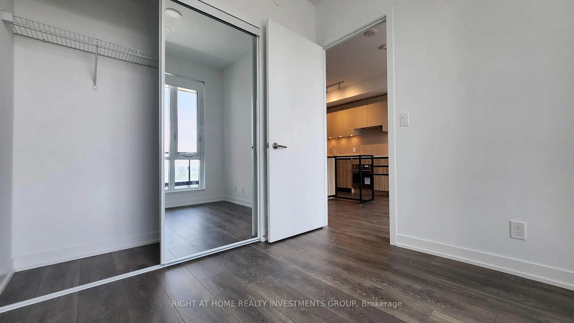 Photo 13 of Unit 2401, 7950 Bathurst Street, Vaughan, Beverley Glen — HOMEH