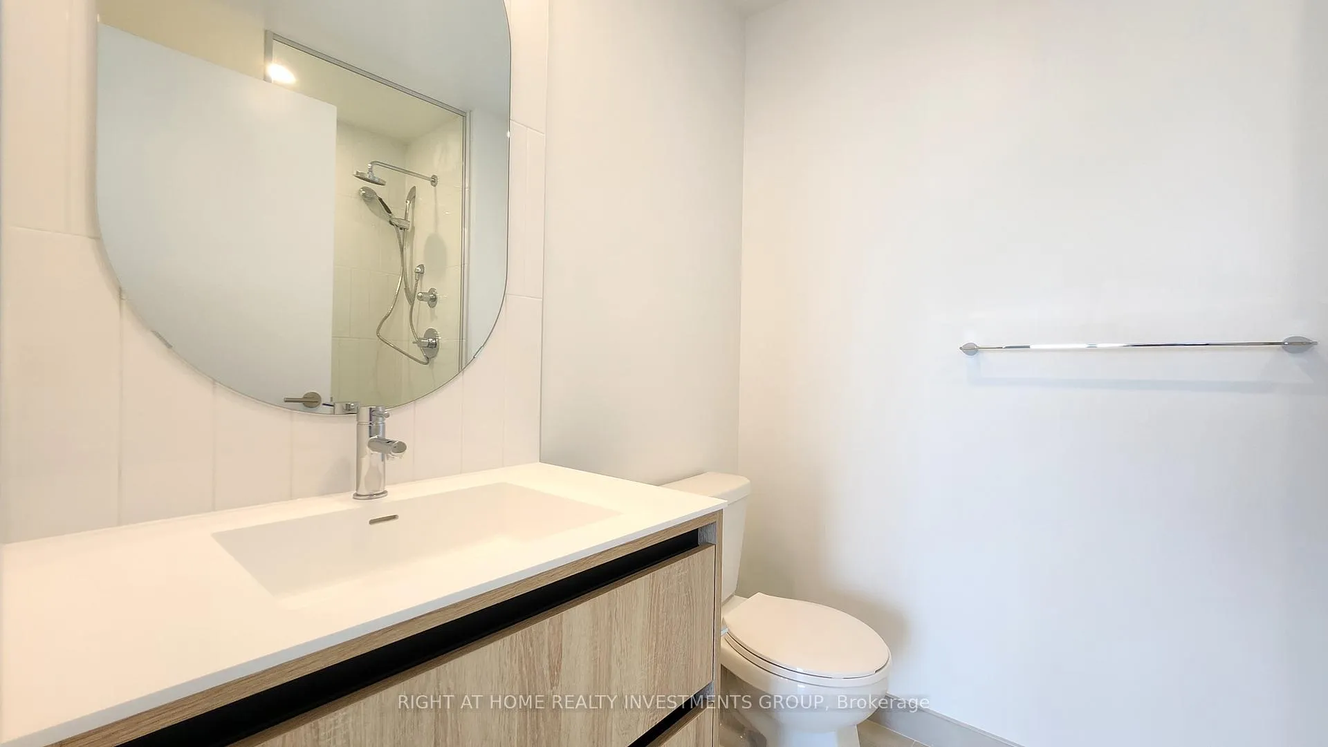 Photo 16 of Unit 2401, 7950 Bathurst Street, Vaughan, Beverley Glen — HOMEH