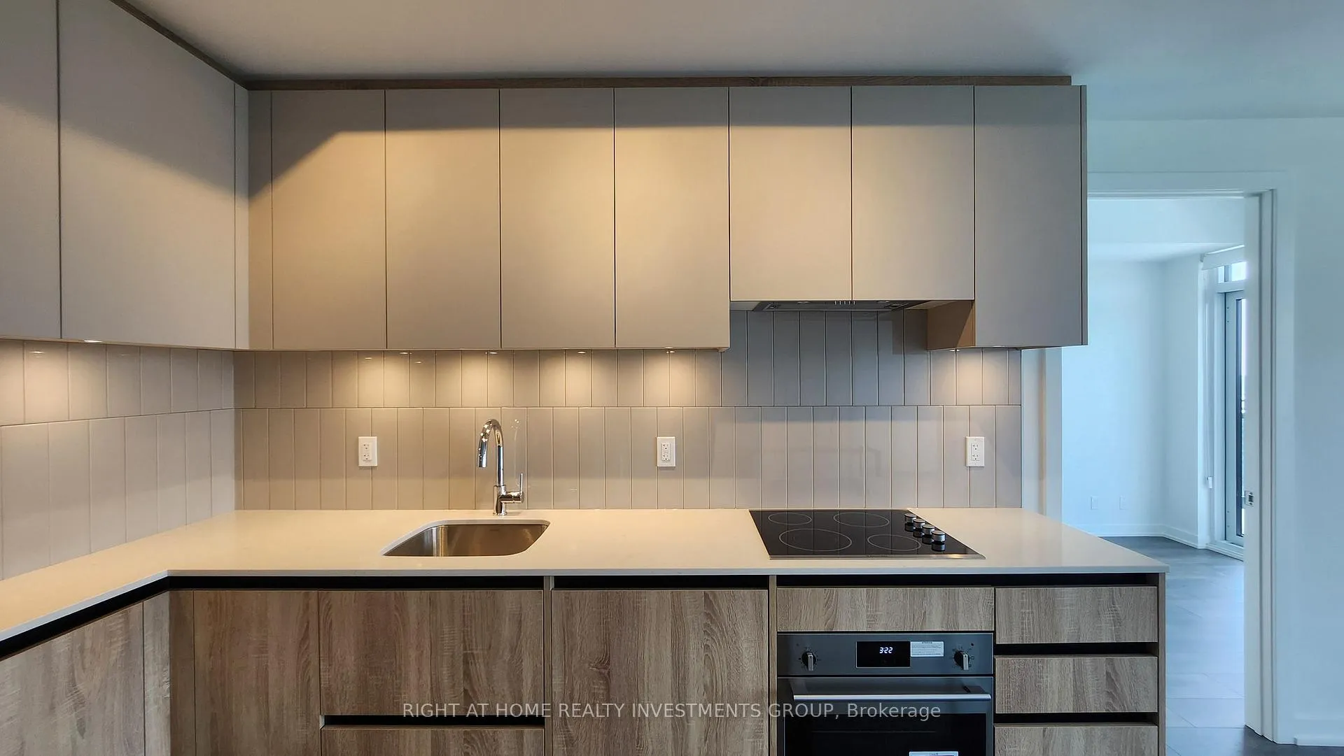 Photo 21 of Unit 2401, 7950 Bathurst Street, Vaughan, Beverley Glen — HOMEH