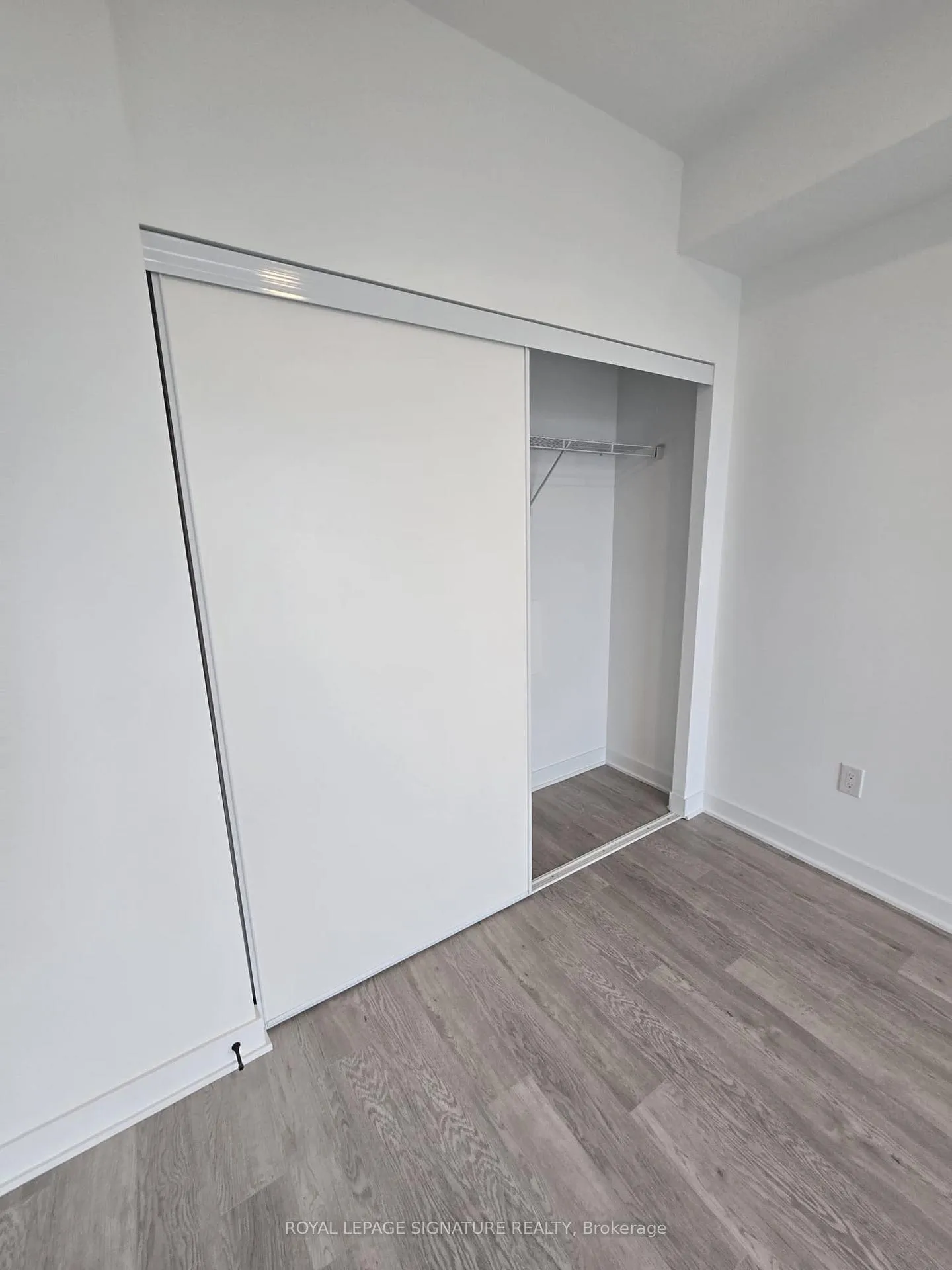 Photo 7 of Unit 1209, 2782 Barton Street E, Hamilton, Riverdale — HOMEH