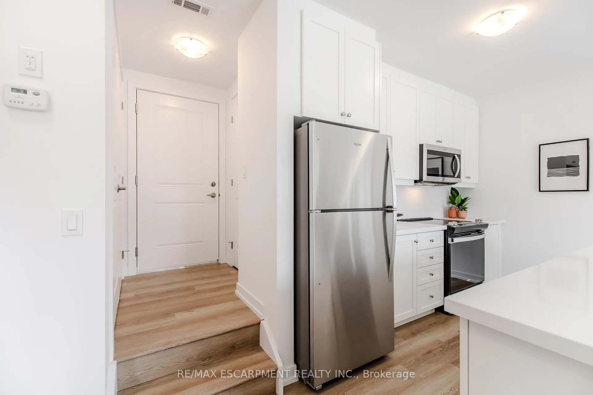Photo 17 of 249 Burke Street, Hamilton, Waterdown — HOMEH