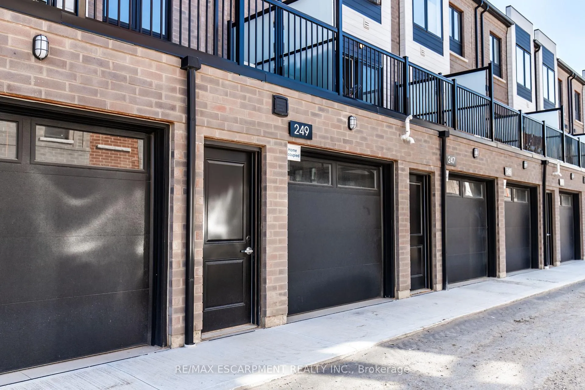 Photo 21 of 249 Burke Street, Hamilton, Waterdown — HOMEH