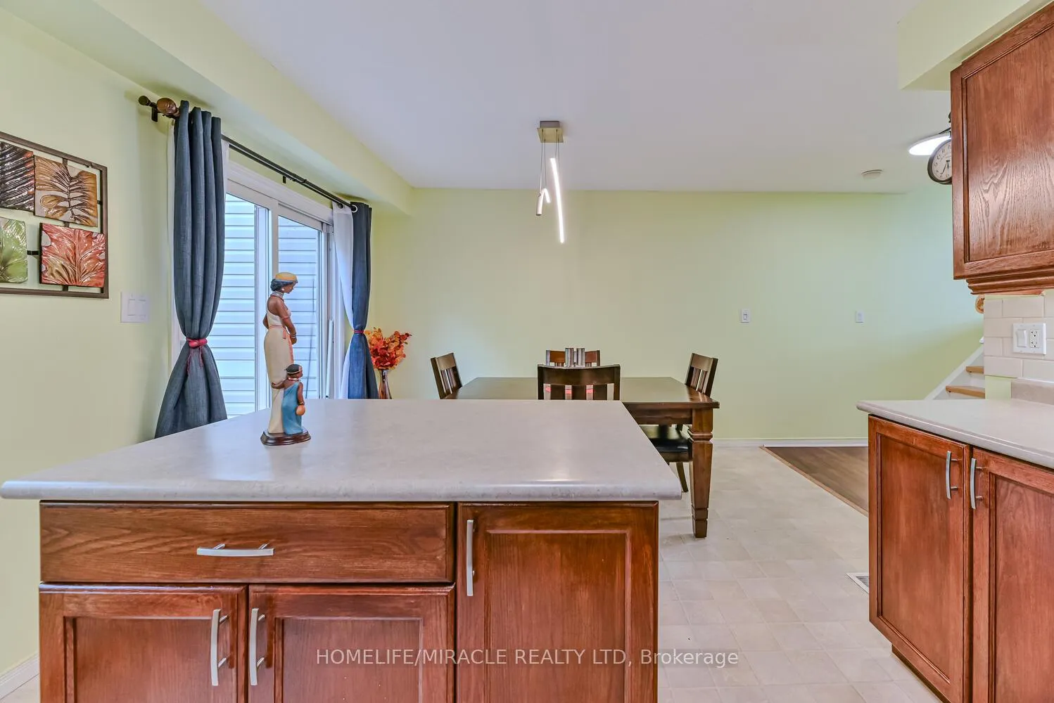 Photo 23 of Unit E-31, 110 Activa Avenue, Kitchener, Larentian West — HOMEH