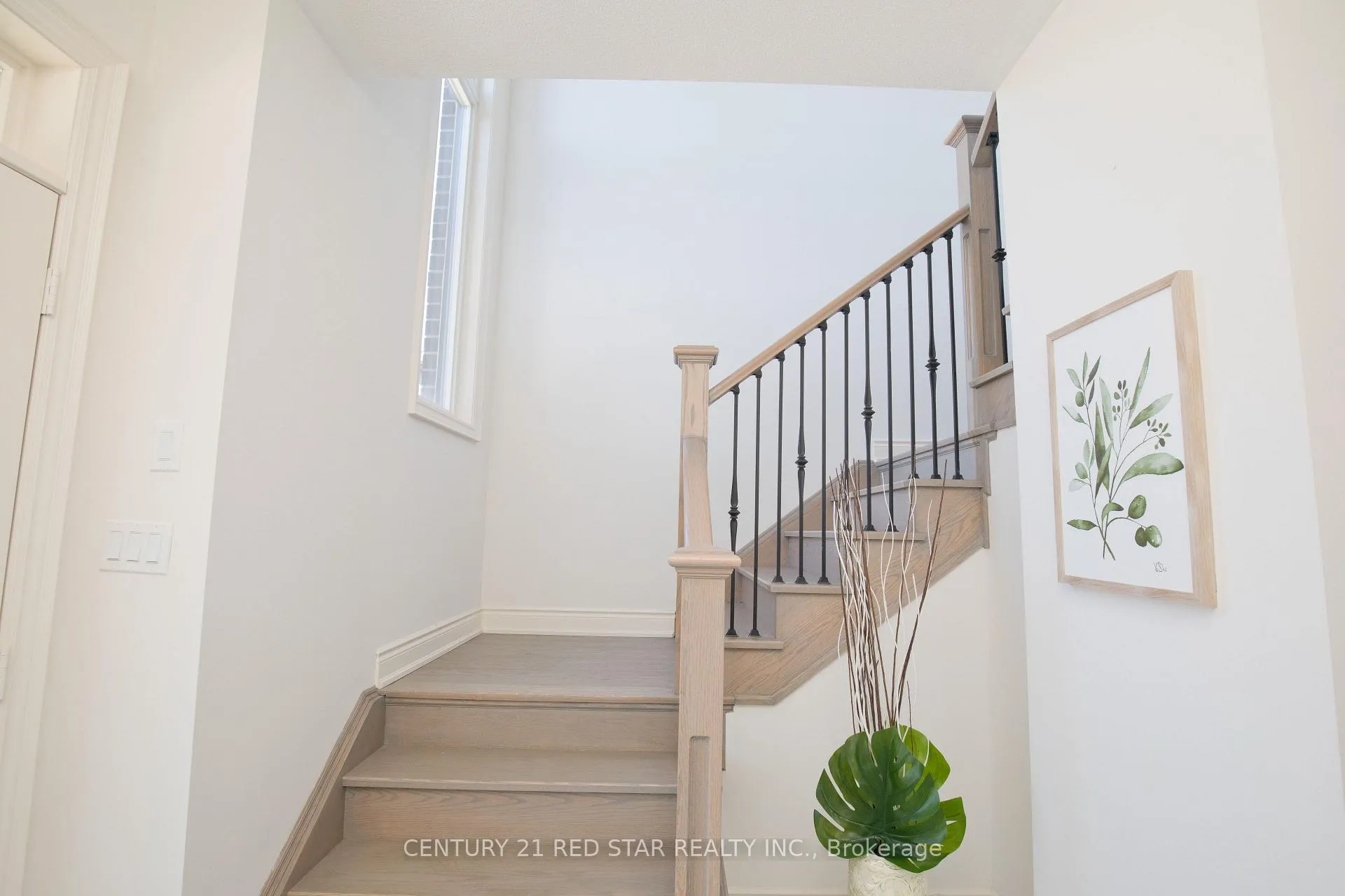 Photo 18 of 92 Elstone Place, Hamilton, Waterdown — HOMEH
