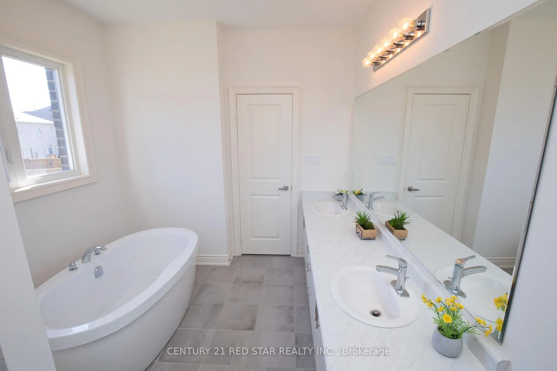 Photo 23 of 92 Elstone Place, Hamilton, Waterdown — HOMEH
