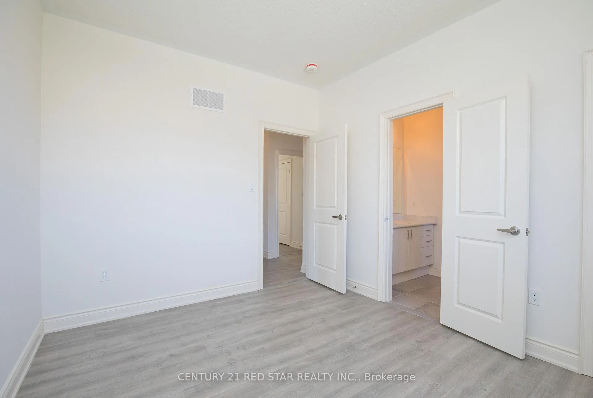 Photo 25 of 92 Elstone Place, Hamilton, Waterdown — HOMEH