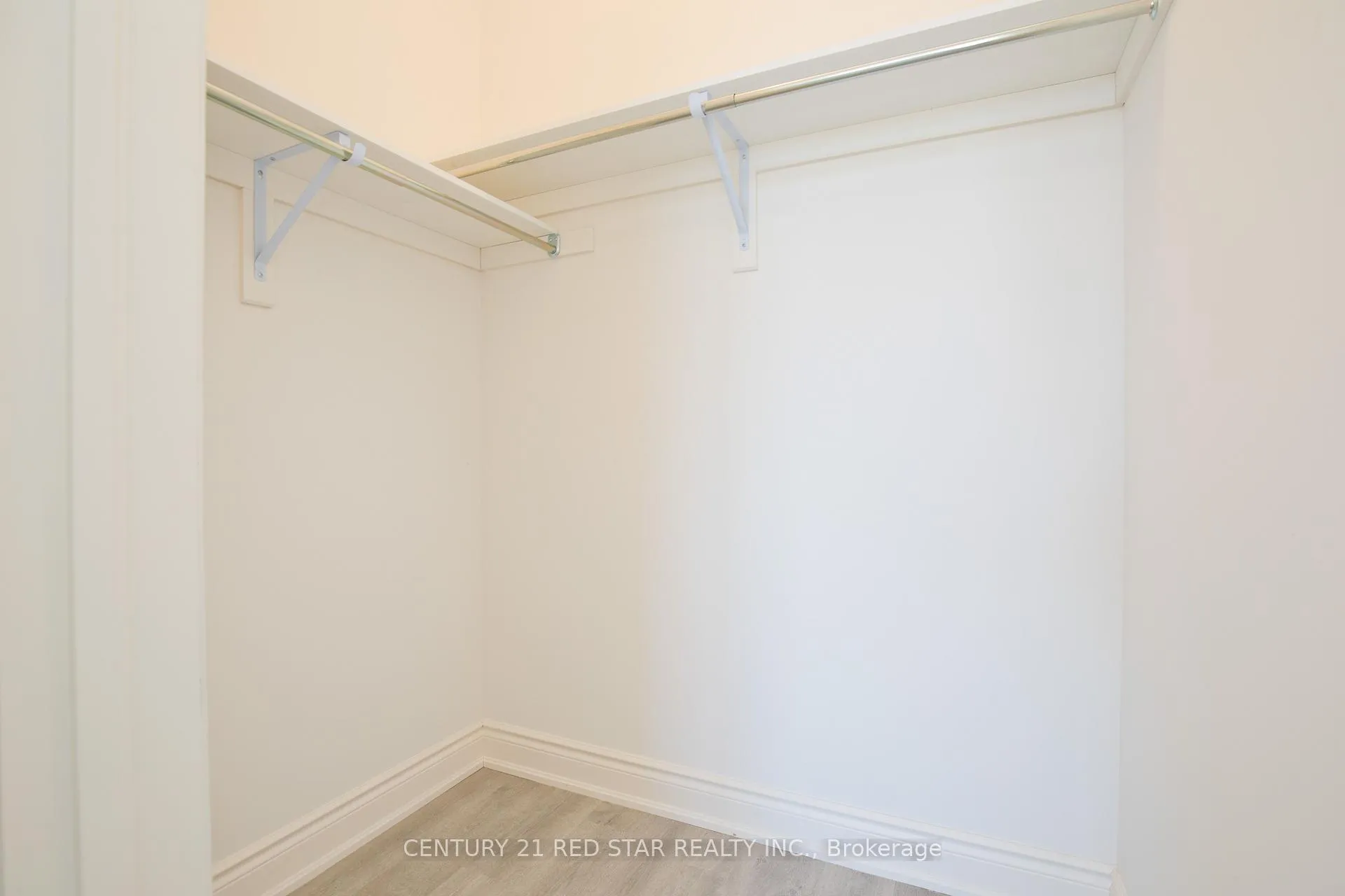 Photo 32 of 92 Elstone Place, Hamilton, Waterdown — HOMEH