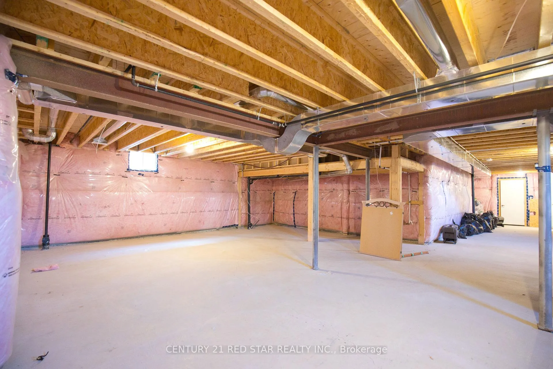 Photo 34 of 92 Elstone Place, Hamilton, Waterdown — HOMEH
