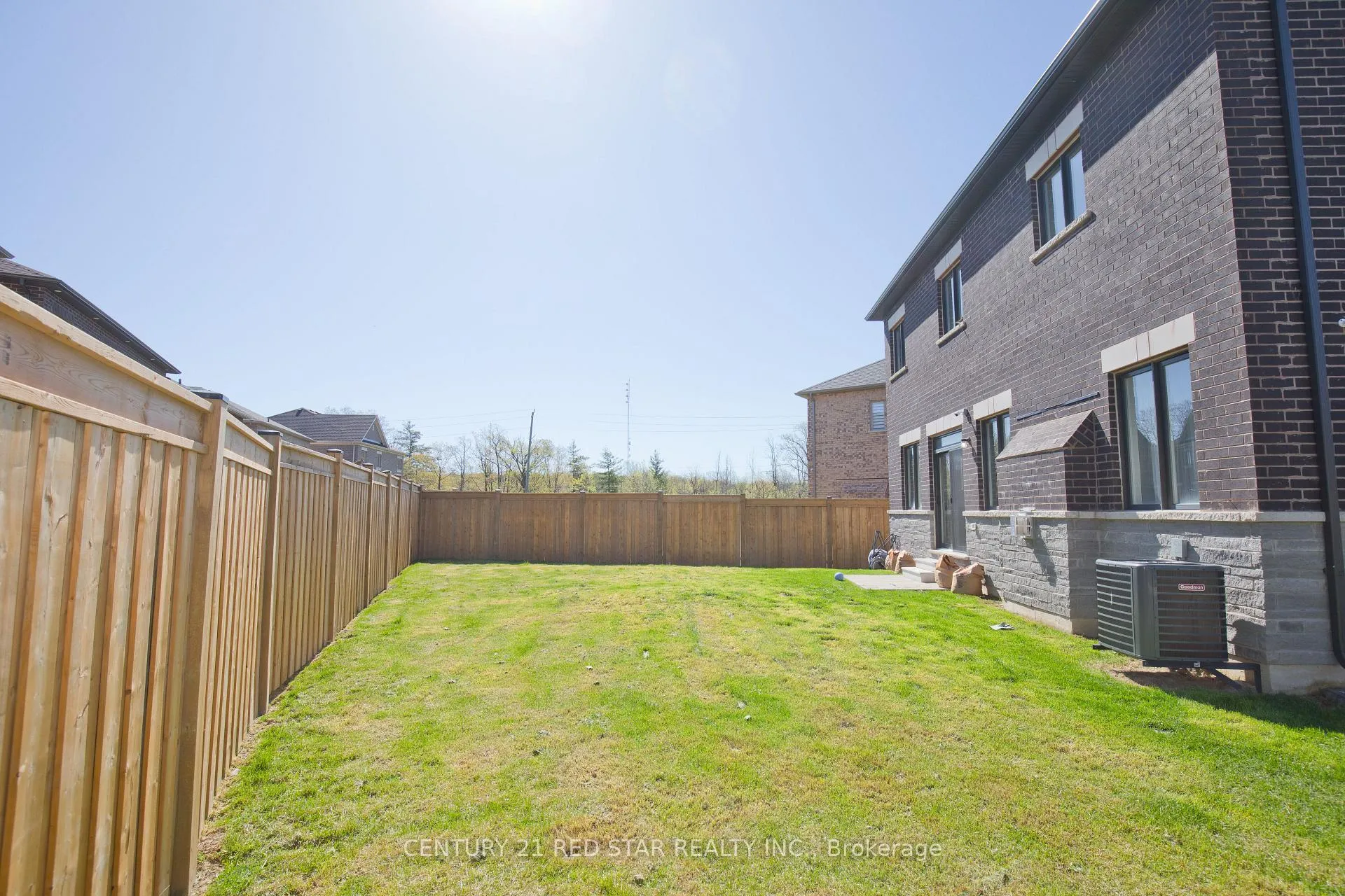 Photo 36 of 92 Elstone Place, Hamilton, Waterdown — HOMEH