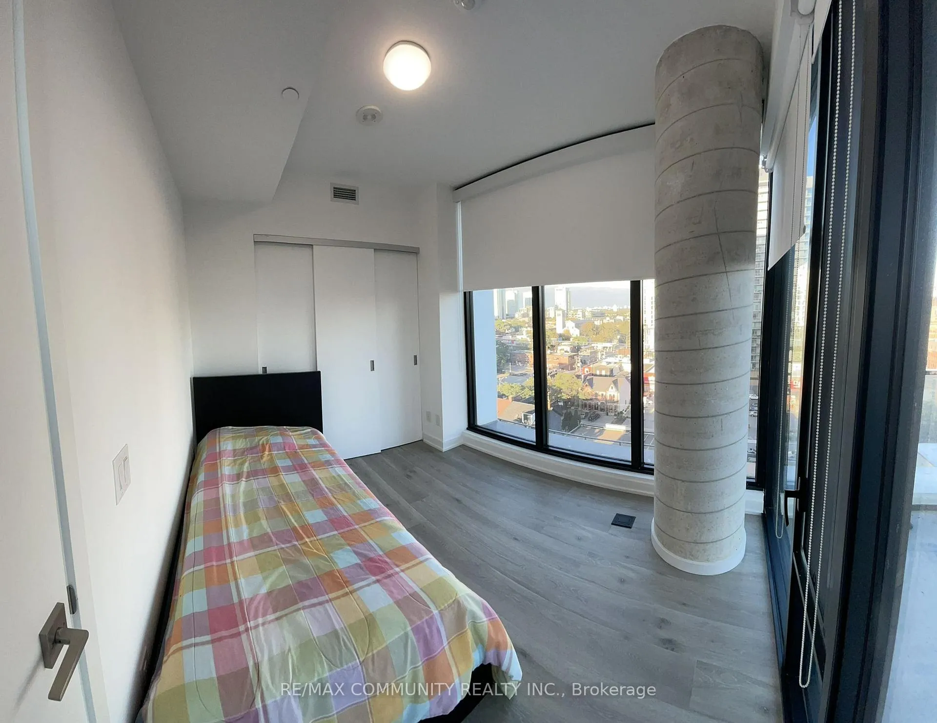 Photo 2 of Unit 1004, 55 Ontario Street, Toronto, Moss Park — HOMEH