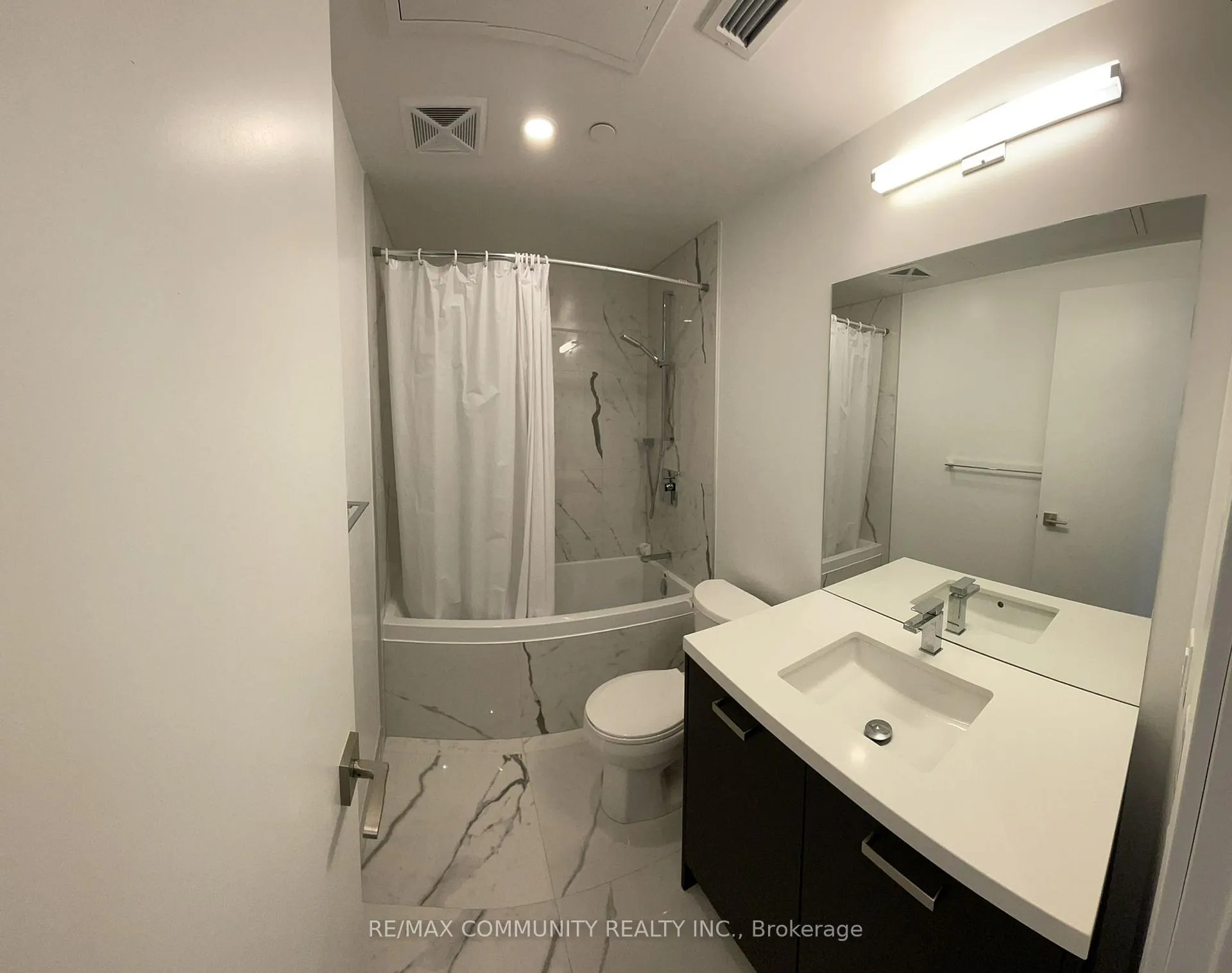 Photo 3 of Unit 1004, 55 Ontario Street, Toronto, Moss Park — HOMEH
