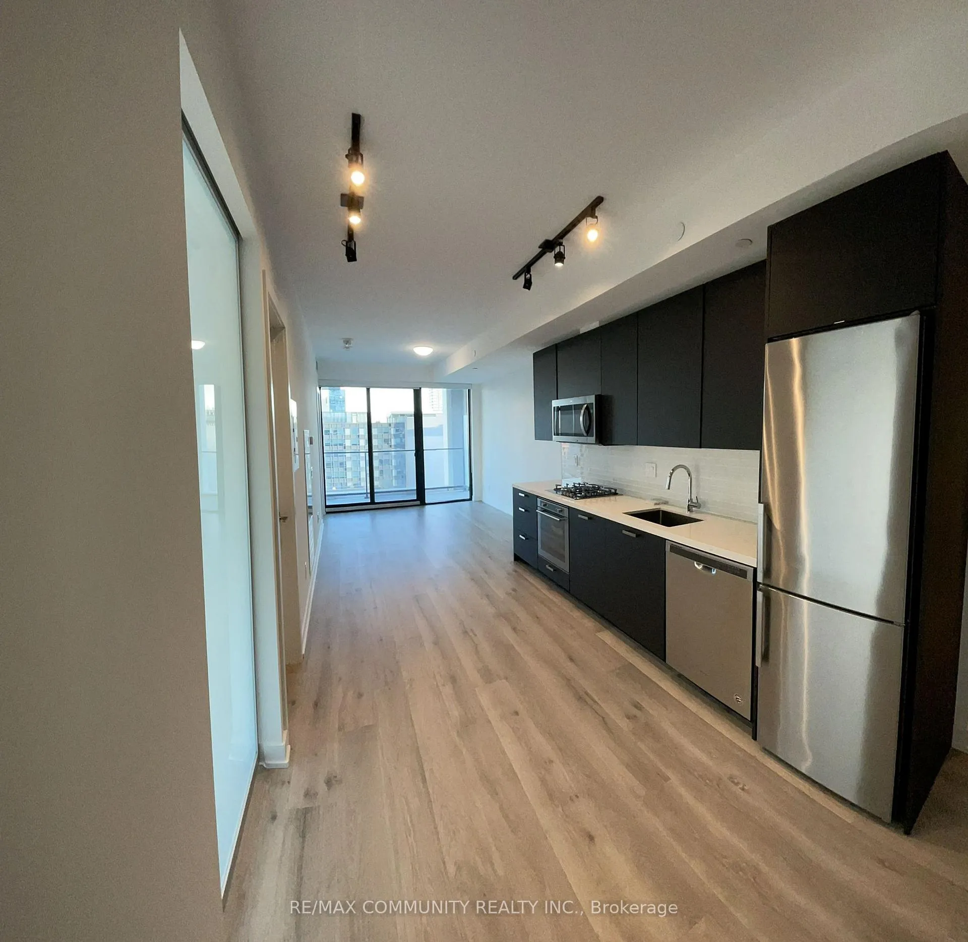 Photo 5 of Unit 1004, 55 Ontario Street, Toronto, Moss Park — HOMEH
