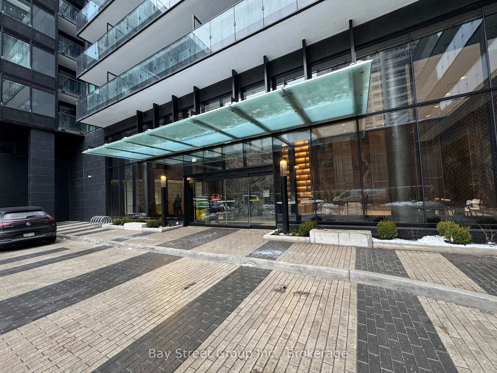 Photo 2 of Unit 1711, 127 Broadway Avenue, Toronto, Mount Pleasant West — HOMEH