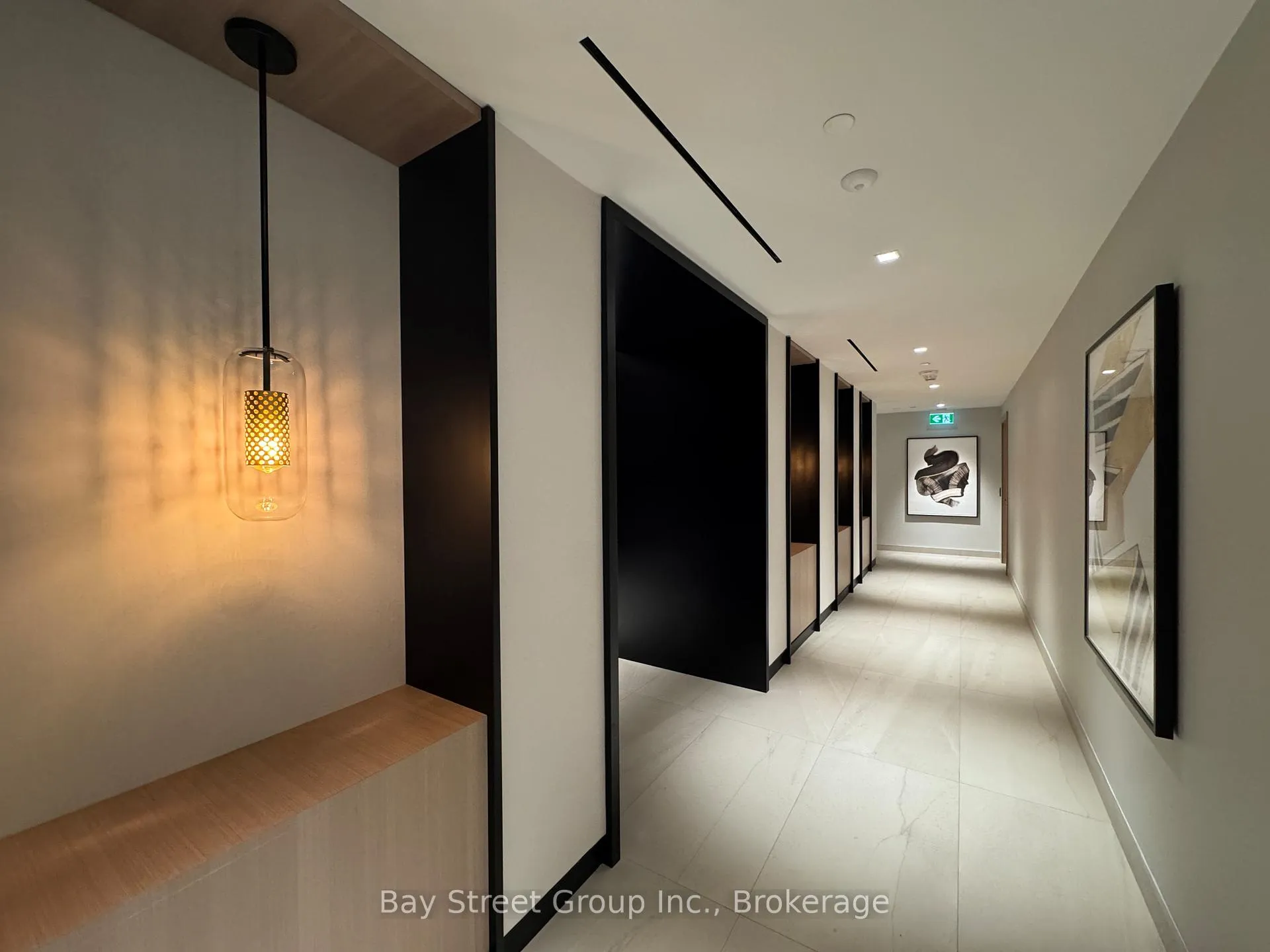 Photo 7 of Unit 1711, 127 Broadway Avenue, Toronto, Mount Pleasant West — HOMEH