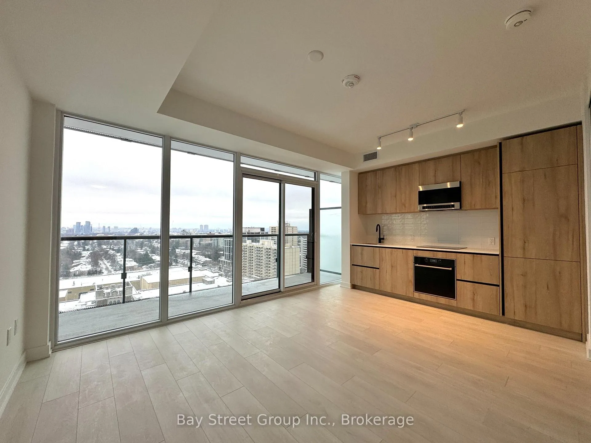 Photo 11 of Unit 1711, 127 Broadway Avenue, Toronto, Mount Pleasant West — HOMEH